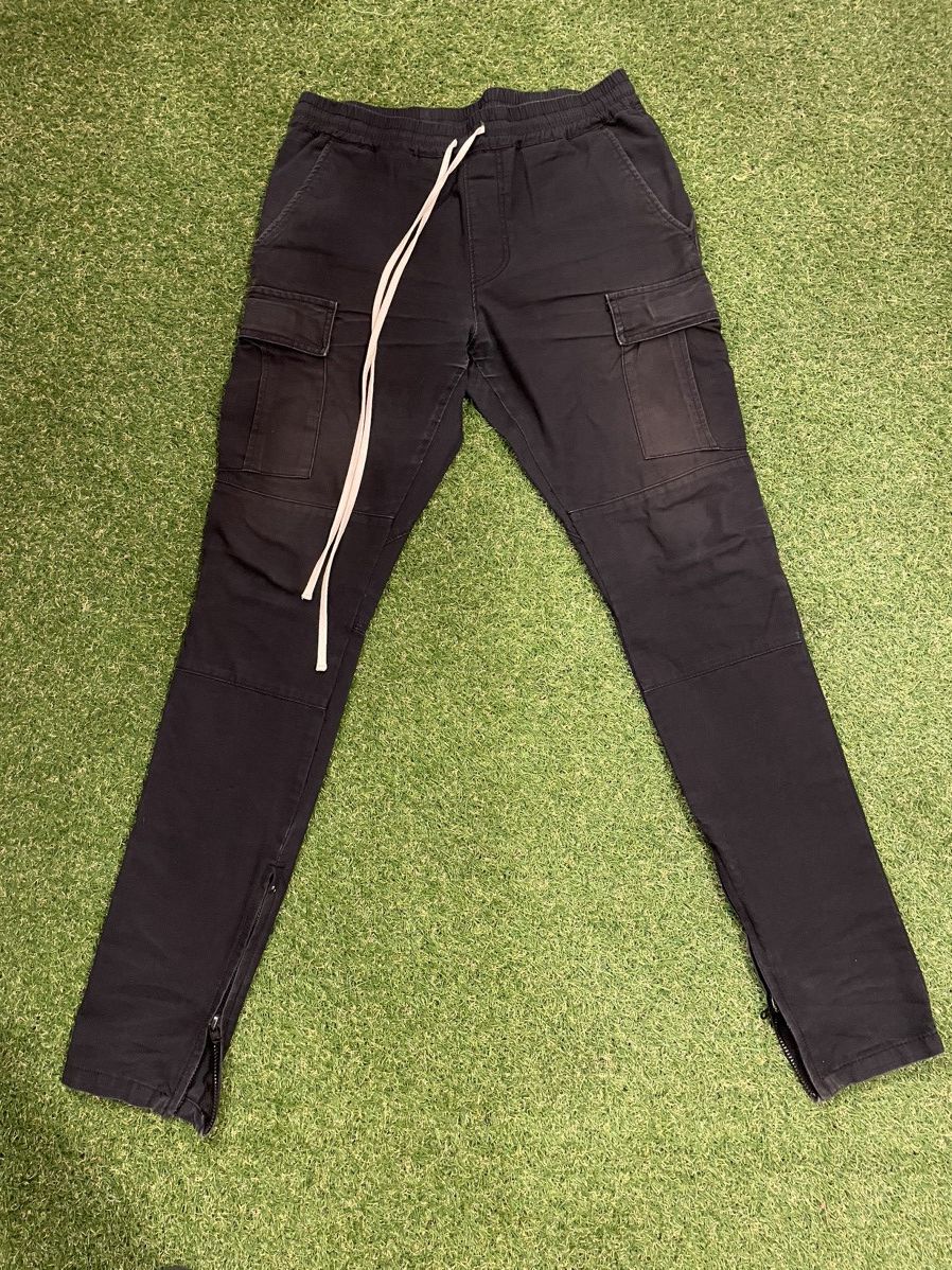 Fear Of God Essentials Cargo Pants | Grailed