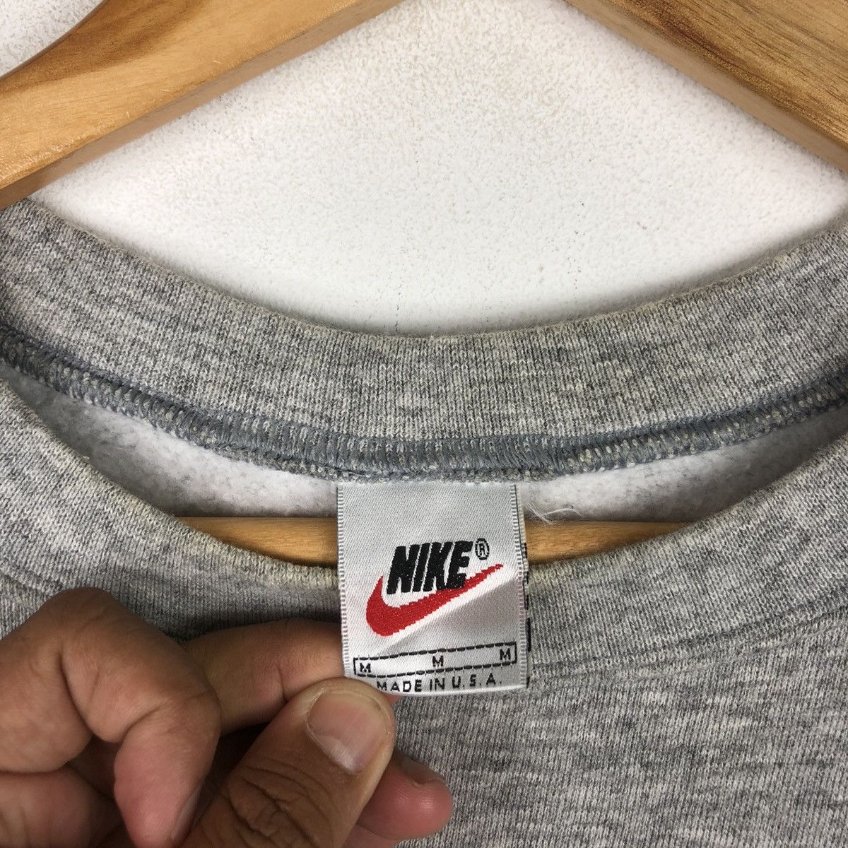 Nike × Vintage Vintage NIKE Swoosh Crewneck USA Size US M / EU 48-50 / 2 - 2 Thumbnail