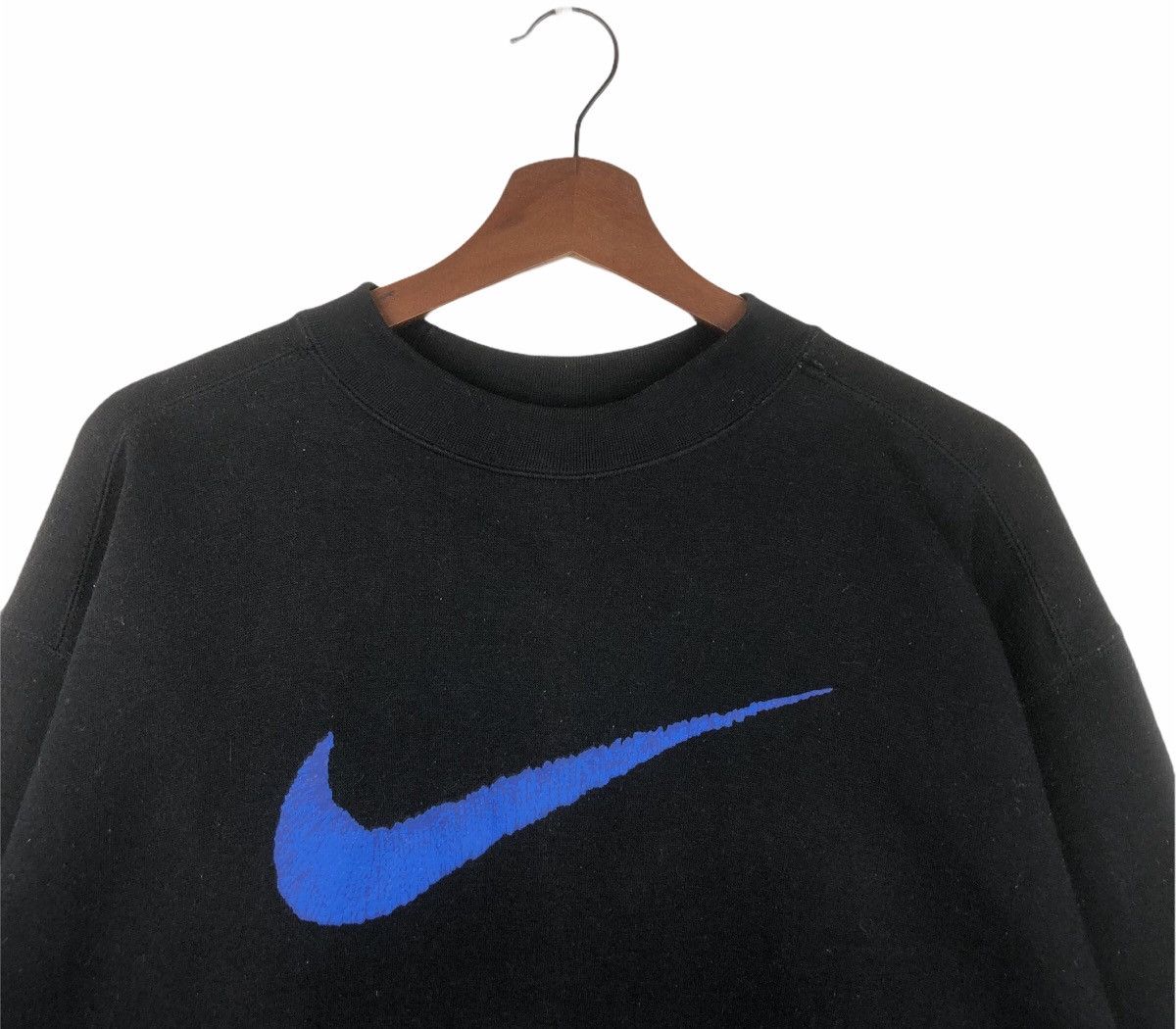 Nike × Vintage Vintage Nike Swoosh Big Logo Crewneck Size US L / EU 52-54 / 3 - 3 Thumbnail