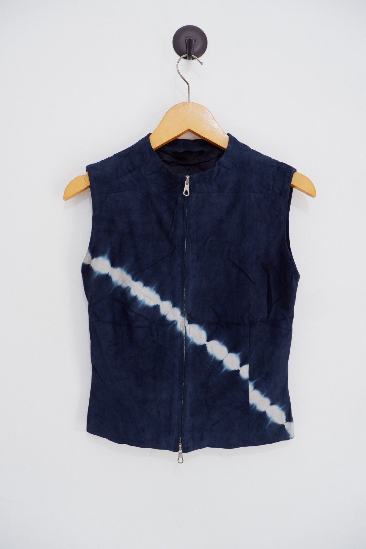 Krizia Uomo Vintage Krizia Pelle Suede Leather Vest Size US S / EU 44-46 / 1 - 1 Thumbnail