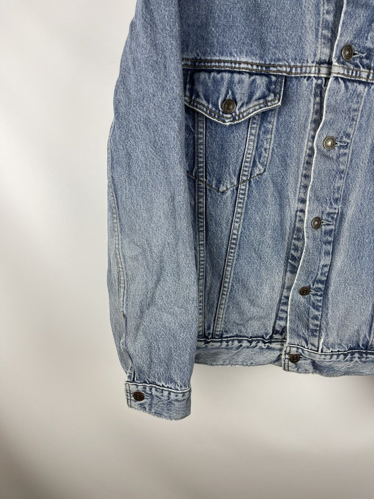 Levi's Levi’s vintage 80s 90s made in Croatia distressed denim jckt Size US XXL / EU 58 / 5 - 3 Thumbnail