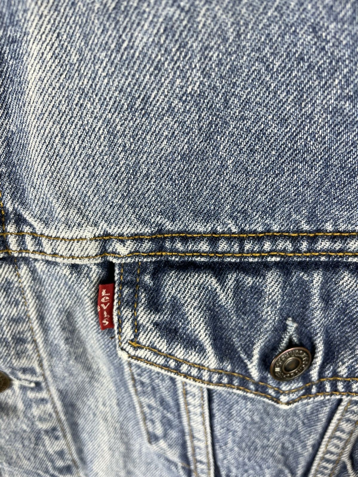 Levi's Levi’s vintage 80s 90s made in Croatia distressed denim jckt Size US XXL / EU 58 / 5 - 7 Thumbnail