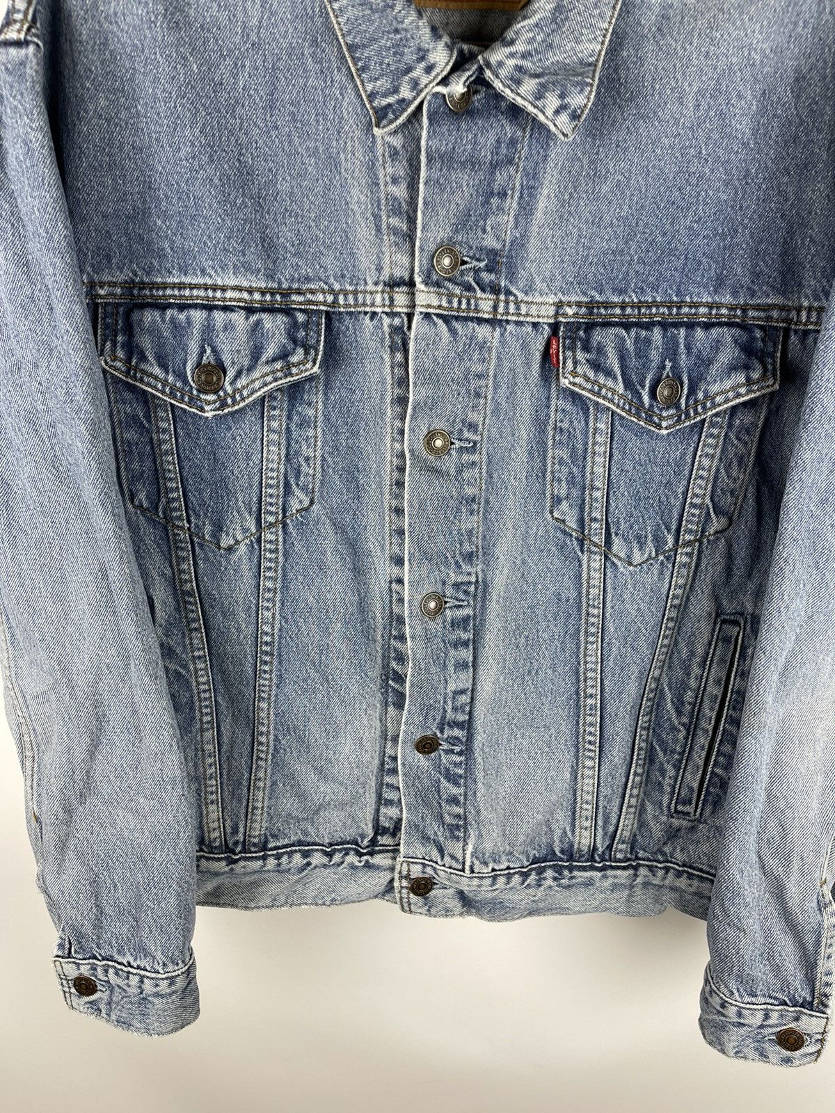 Levi's Levi’s vintage 80s 90s made in Croatia distressed denim jckt Size US XXL / EU 58 / 5 - 6 Thumbnail