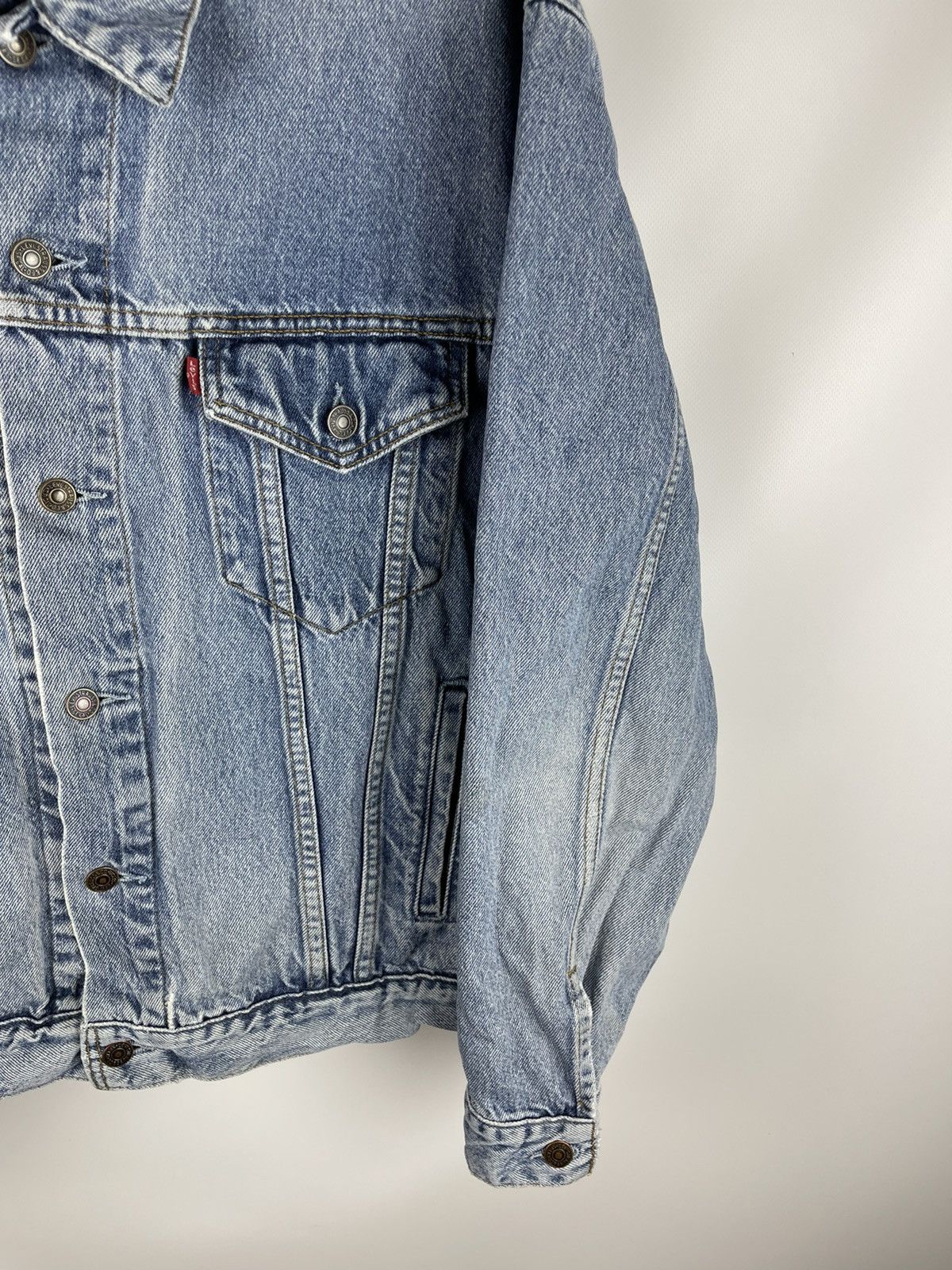 Levi's Levi’s vintage 80s 90s made in Croatia distressed denim jckt Size US XXL / EU 58 / 5 - 4 Thumbnail