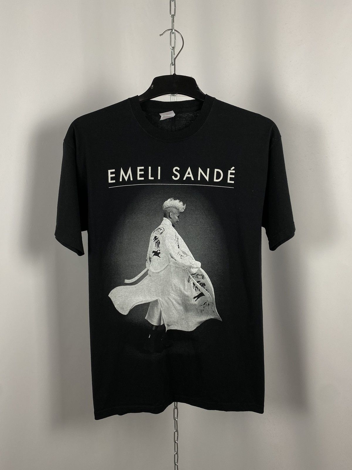 Band Tees Emeli sande band tee T-shirts size L Size US L / EU 52-54 / 3 - 1 Thumbnail