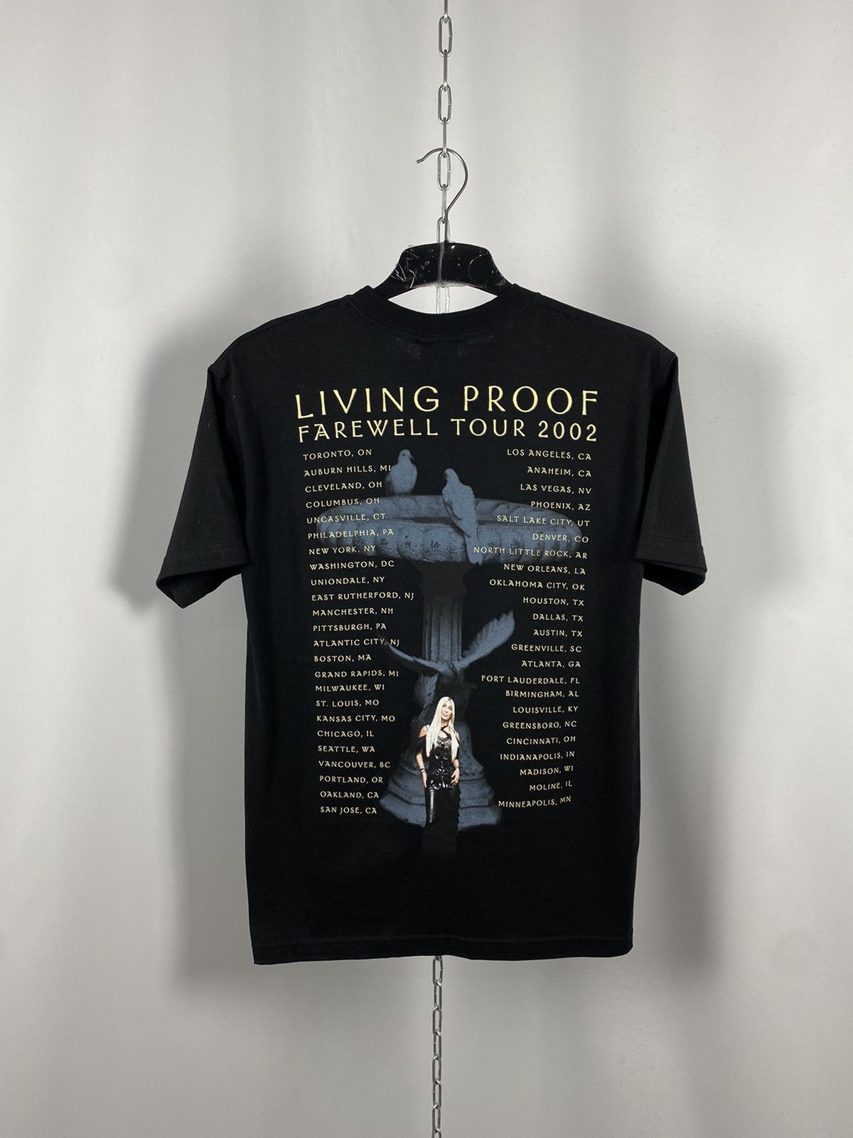 Band Tees Living Proof band tee T-shirts 2002 big logo size M Size US M / EU 48-50 / 2 - 6 Thumbnail