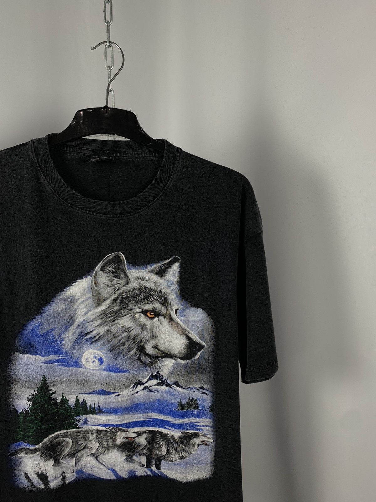 Band Tees Wolf vintage T-shirts big logo band tee size XL Size US XL / EU 56 / 4 - 2 Thumbnail