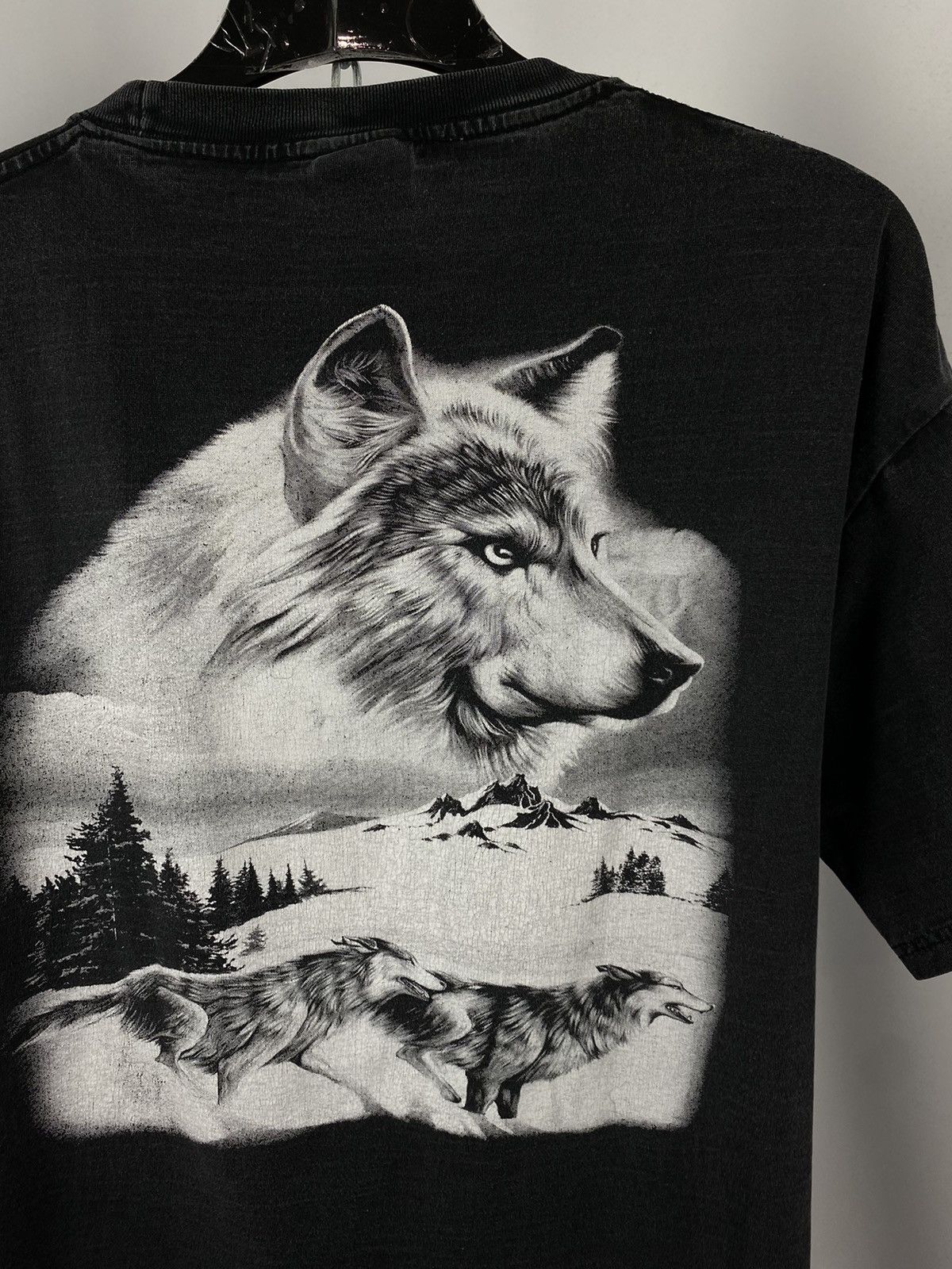 Band Tees Wolf vintage T-shirts big logo band tee size XL Size US XL / EU 56 / 4 - 7 Thumbnail