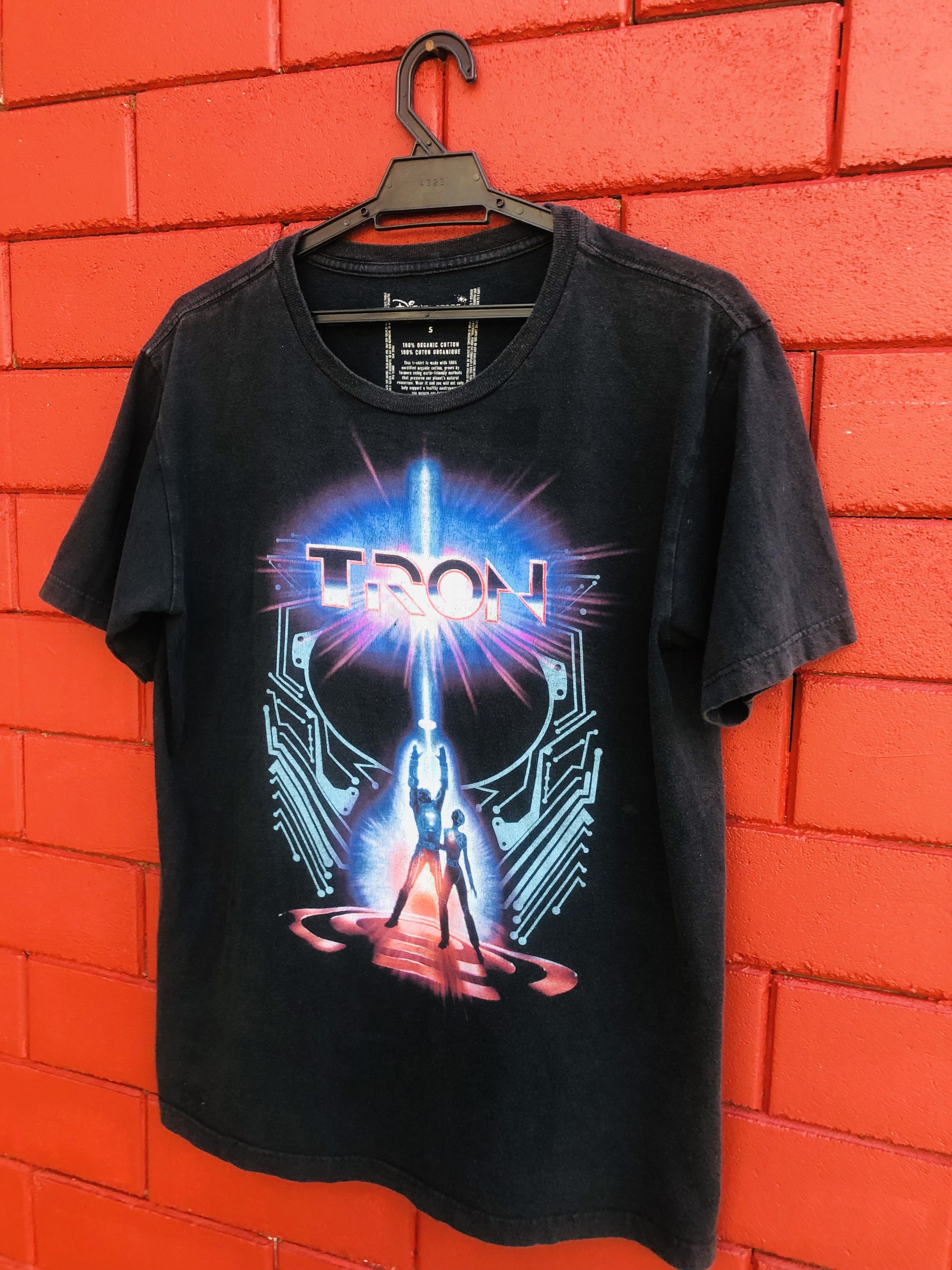 Vintage Vintage Tron Famous Movie Action Designed Fashion Style Size US M / EU 48-50 / 2 - 5 Thumbnail