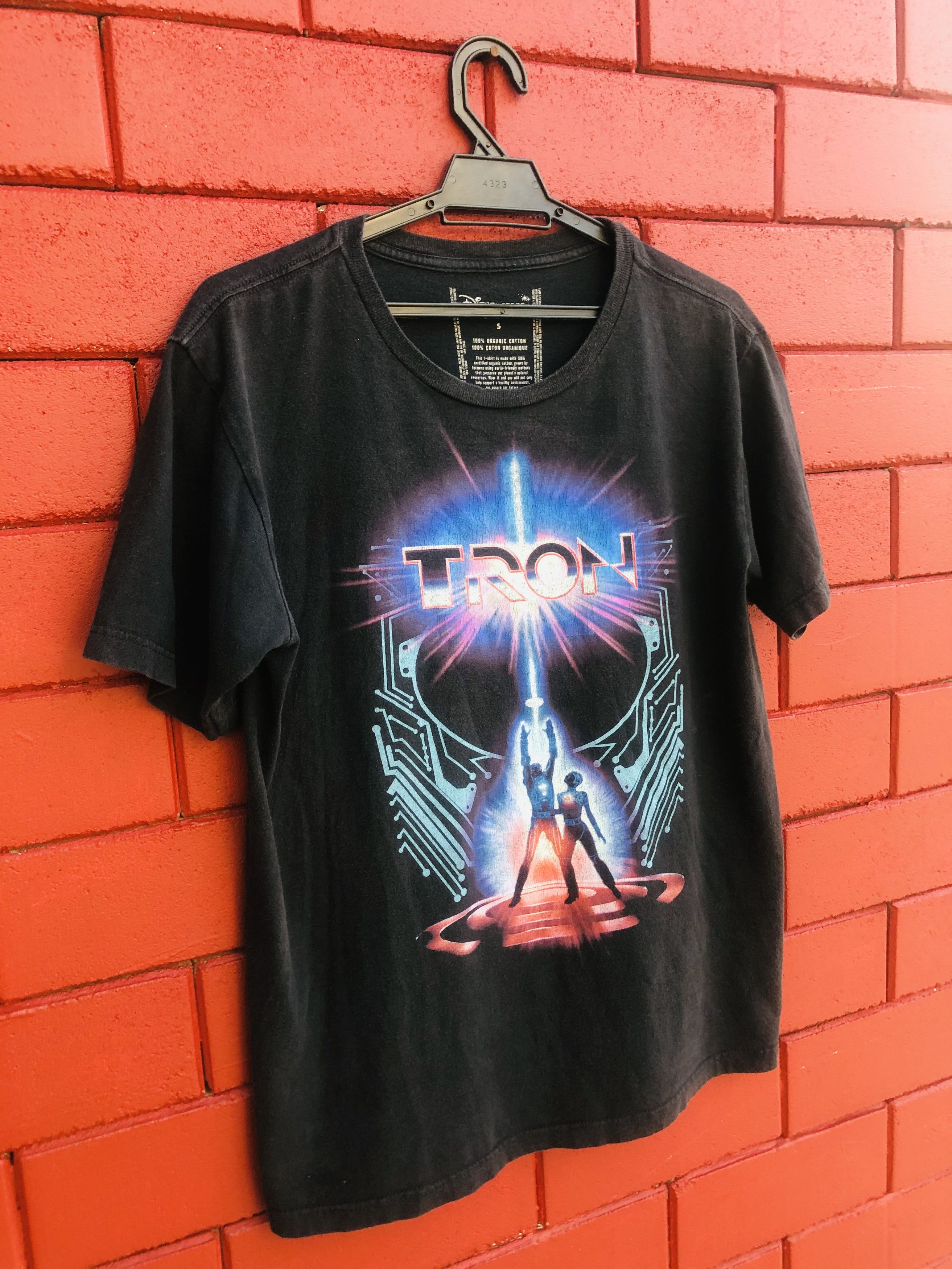 Vintage Vintage Tron Famous Movie Action Designed Fashion Style Size US M / EU 48-50 / 2 - 4 Thumbnail