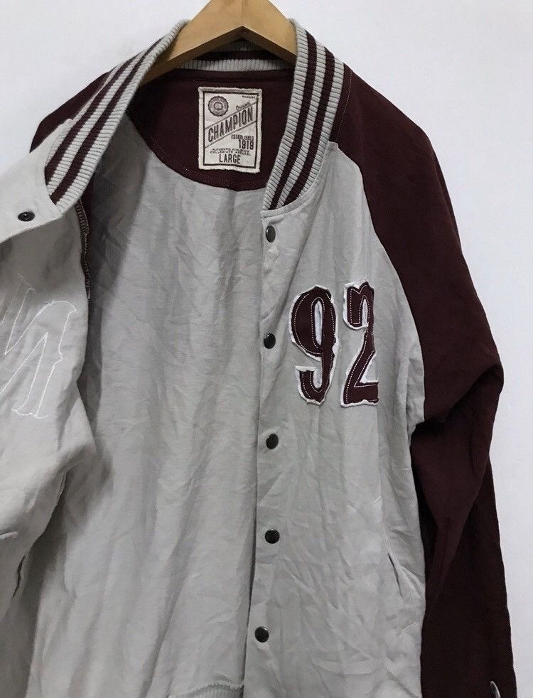 Champion pick up !! Champion varsity jacket Size US L / EU 52-54 / 3 - 4 Thumbnail