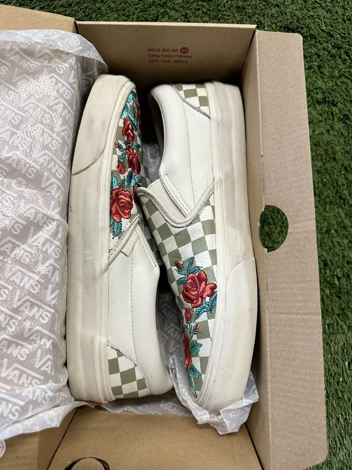 Vans Classic Slip On D Rose Embroidery Marshmallow size 10