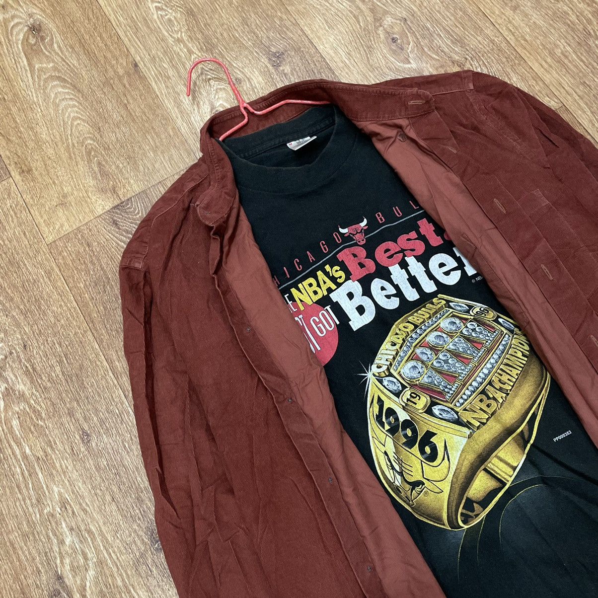 Vintage Vintage 90s Faded Graphic Tee Oversized Streetwear Grunge L Size US L / EU 52-54 / 3 - 1 Thumbnail