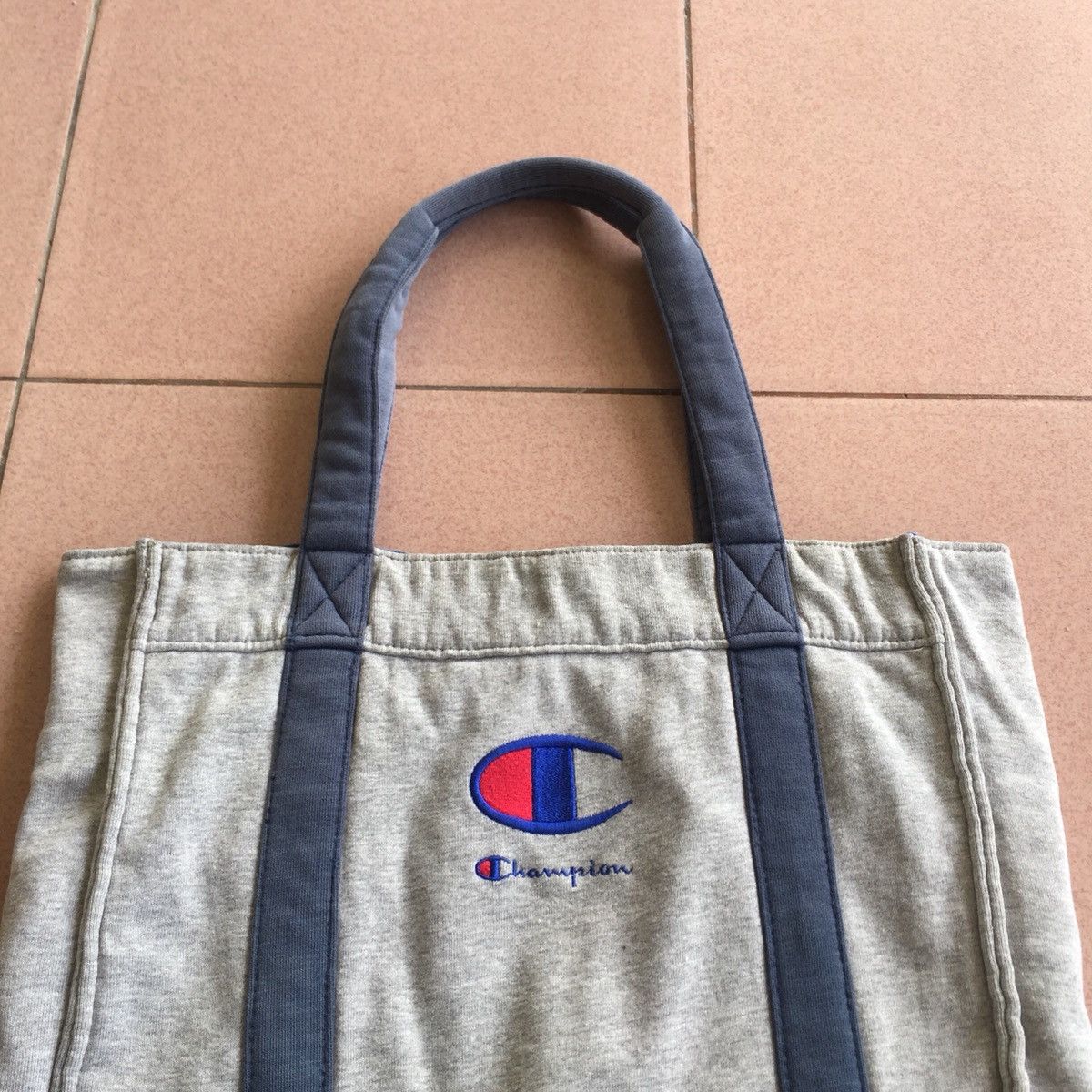 Champion CHAMPION tote bag spell out embroidered logo Size ONE SIZE - 2 Thumbnail