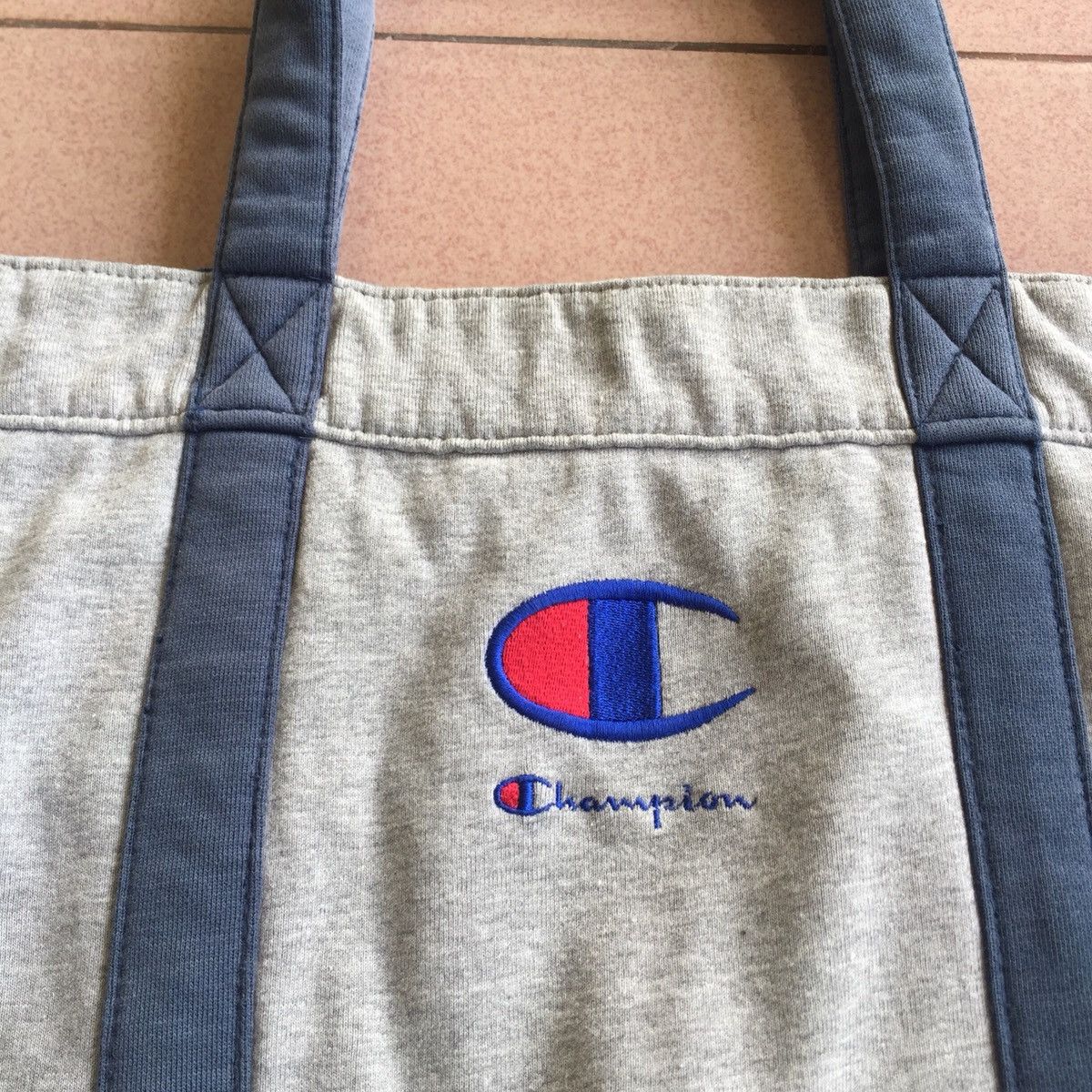 Champion CHAMPION tote bag spell out embroidered logo Size ONE SIZE - 3 Thumbnail
