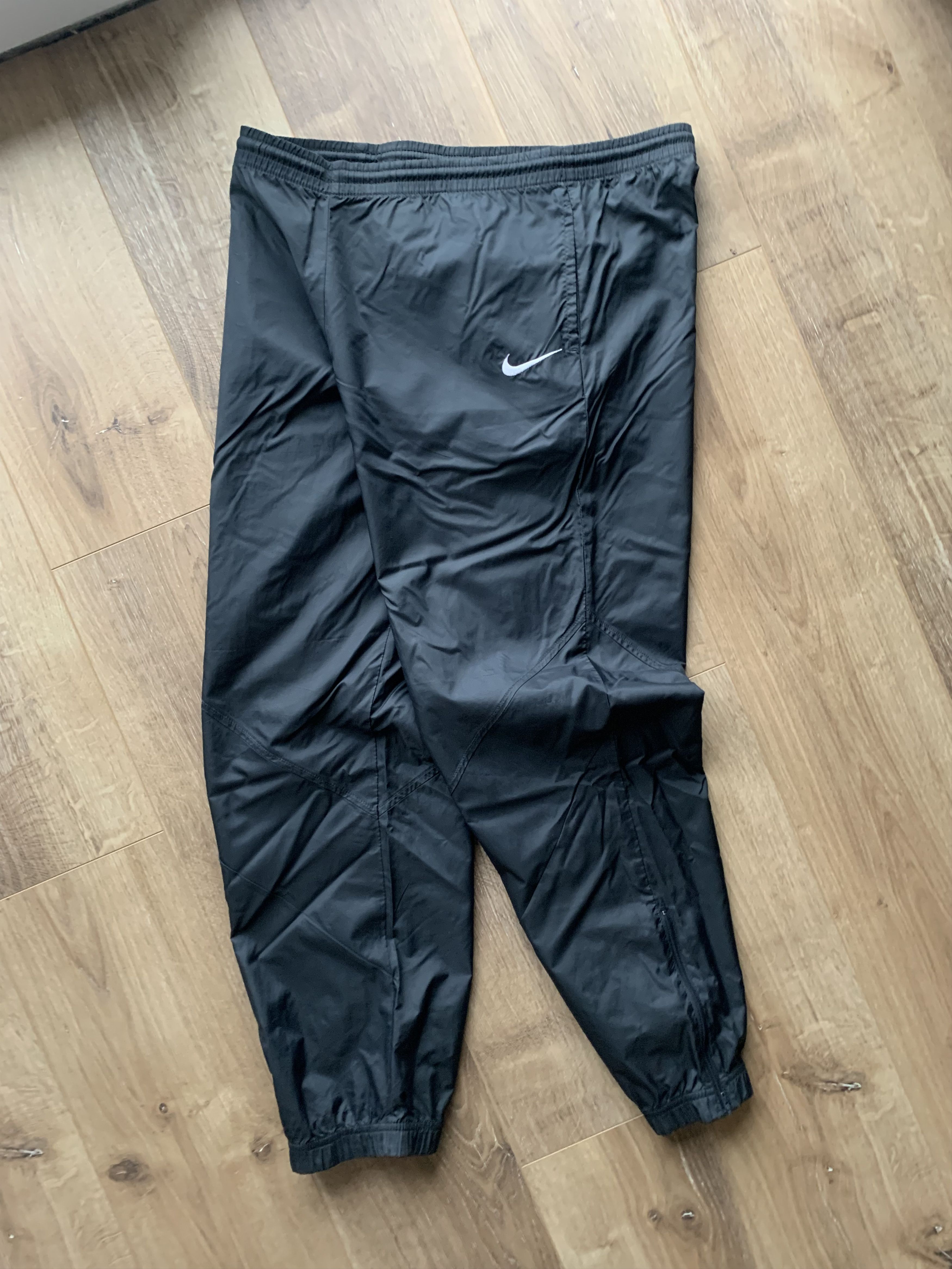 Nike Vintage Nike Embroidered swoosh sweatpants Size US 34 / EU 50 - 1 Thumbnail
