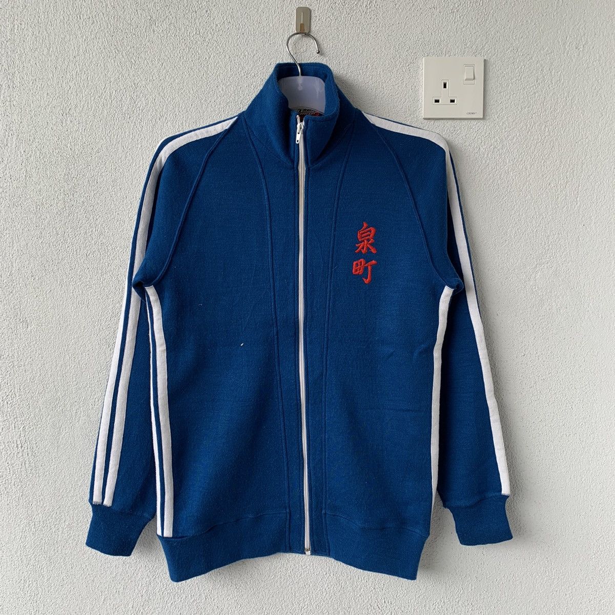 Vintage JACKMAN jacket spell out japanese logo..