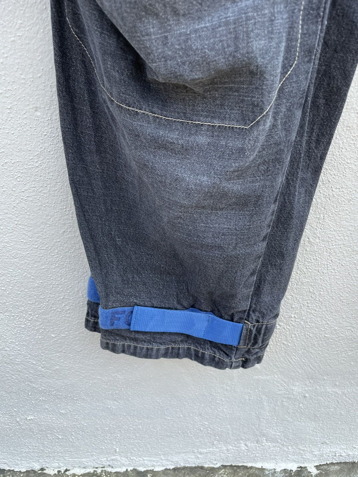 Marithe + Francois Girbaud Marithe Francois Girbaud Velcro Straps Cargo Denim Pants Size US 34 / EU 50 - 7 Thumbnail