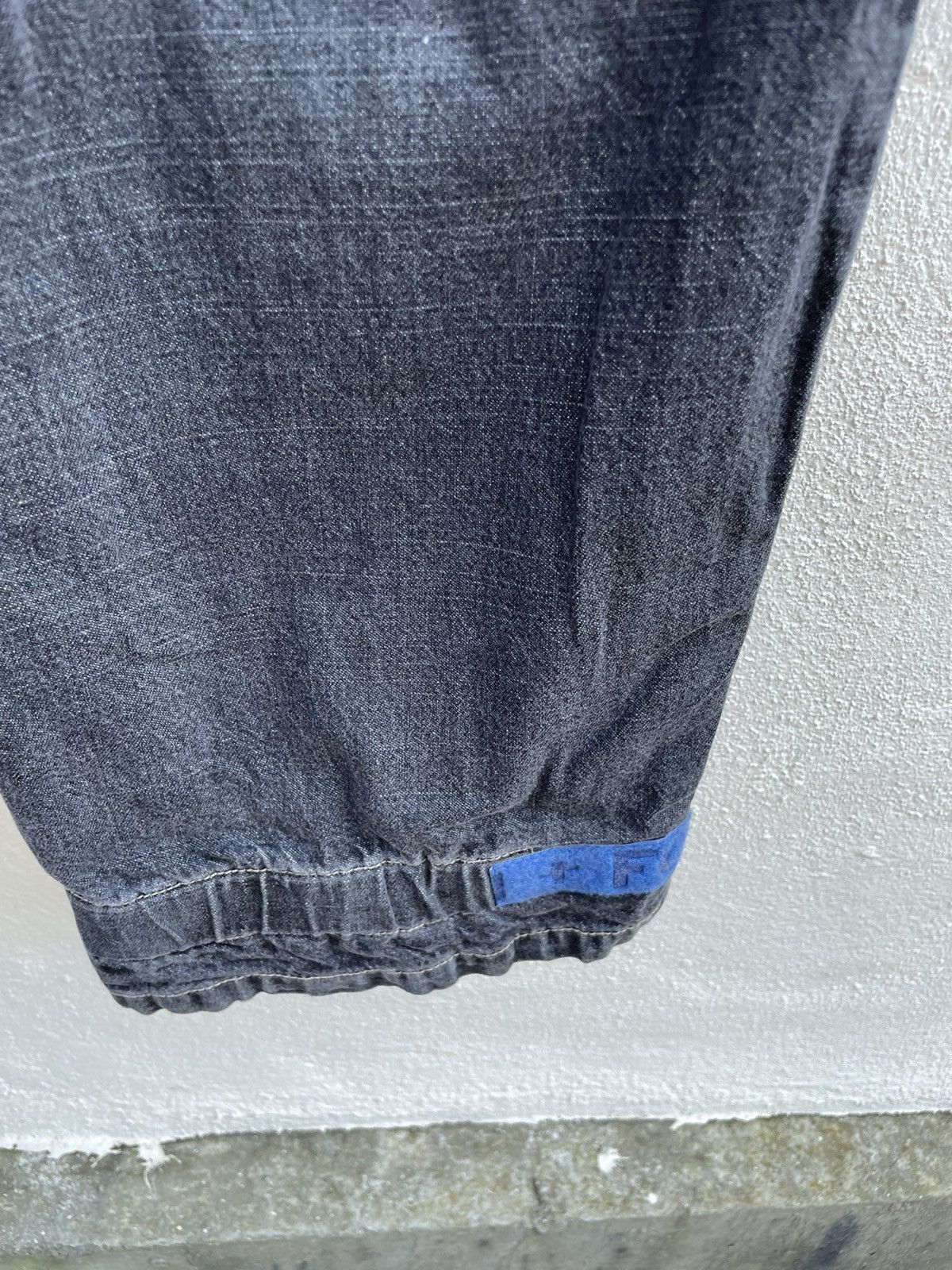 Marithe + Francois Girbaud Marithe Francois Girbaud Velcro Straps Cargo Denim Pants Size US 34 / EU 50 - 14 Thumbnail