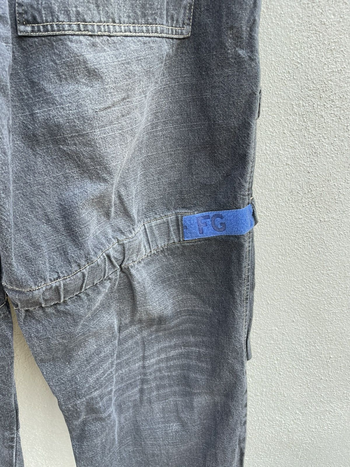 Marithe + Francois Girbaud Marithe Francois Girbaud Velcro Straps Cargo Denim Pants Size US 34 / EU 50 - 13 Thumbnail