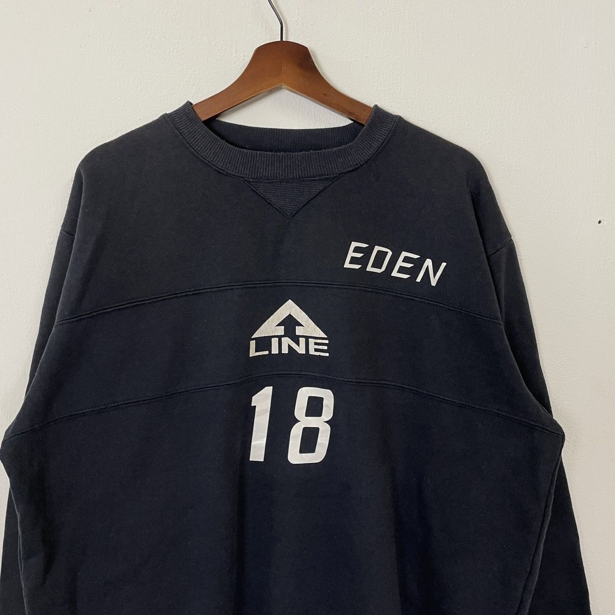 Japanese Brand Vintage Line Big Logo Crewneck Sweatshirt Size US XL / EU 56 / 4 - 10 Thumbnail