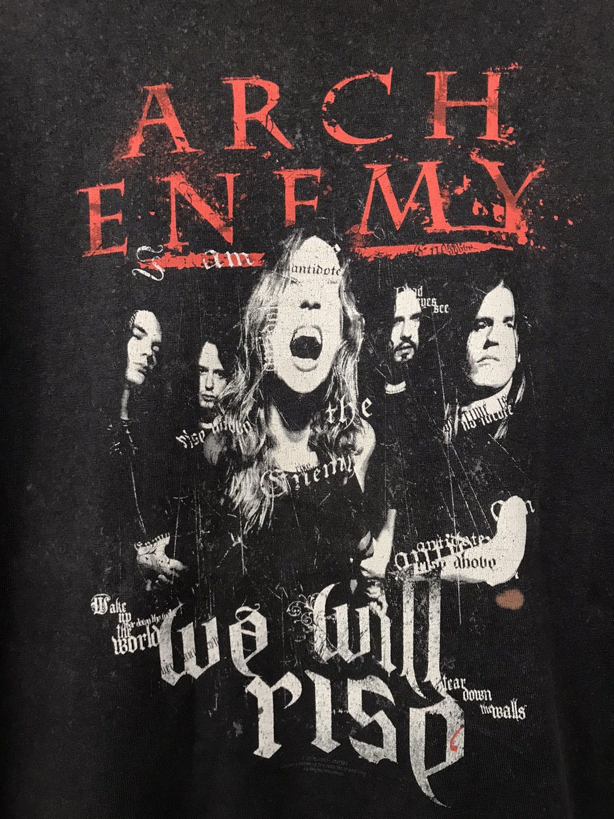Band Tees Vintage Distressed Arch Enemy Band Tee metallica slayers Size US M / EU 48-50 / 2 - 3 Thumbnail