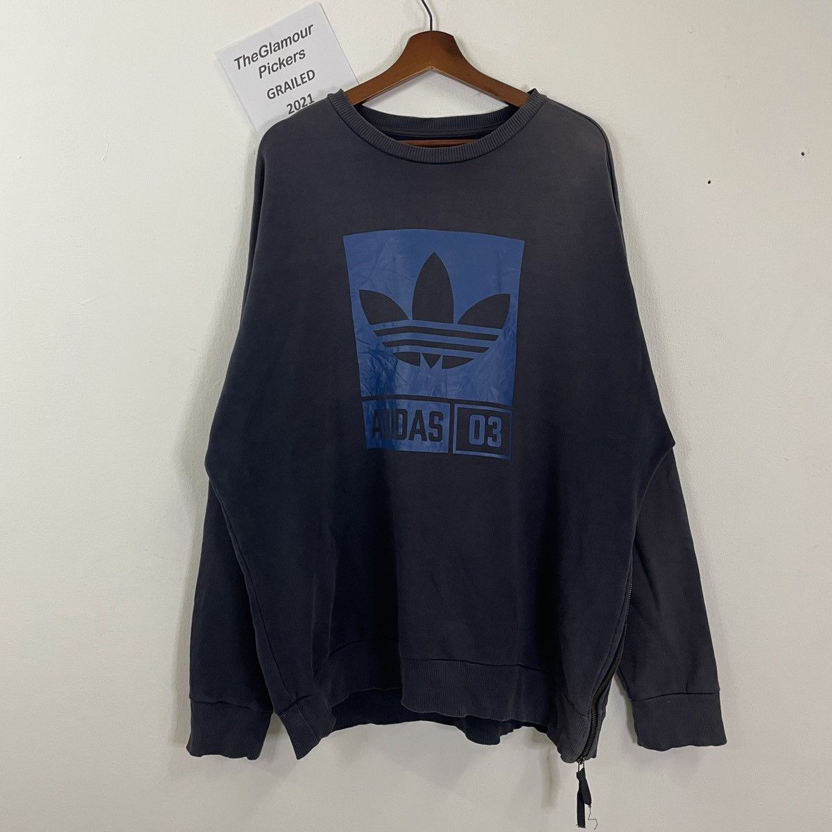 Adidas Vintage Adidas Big Logo Faded Sweatshirt Size US XXL / EU 58 / 5 - 1 Thumbnail
