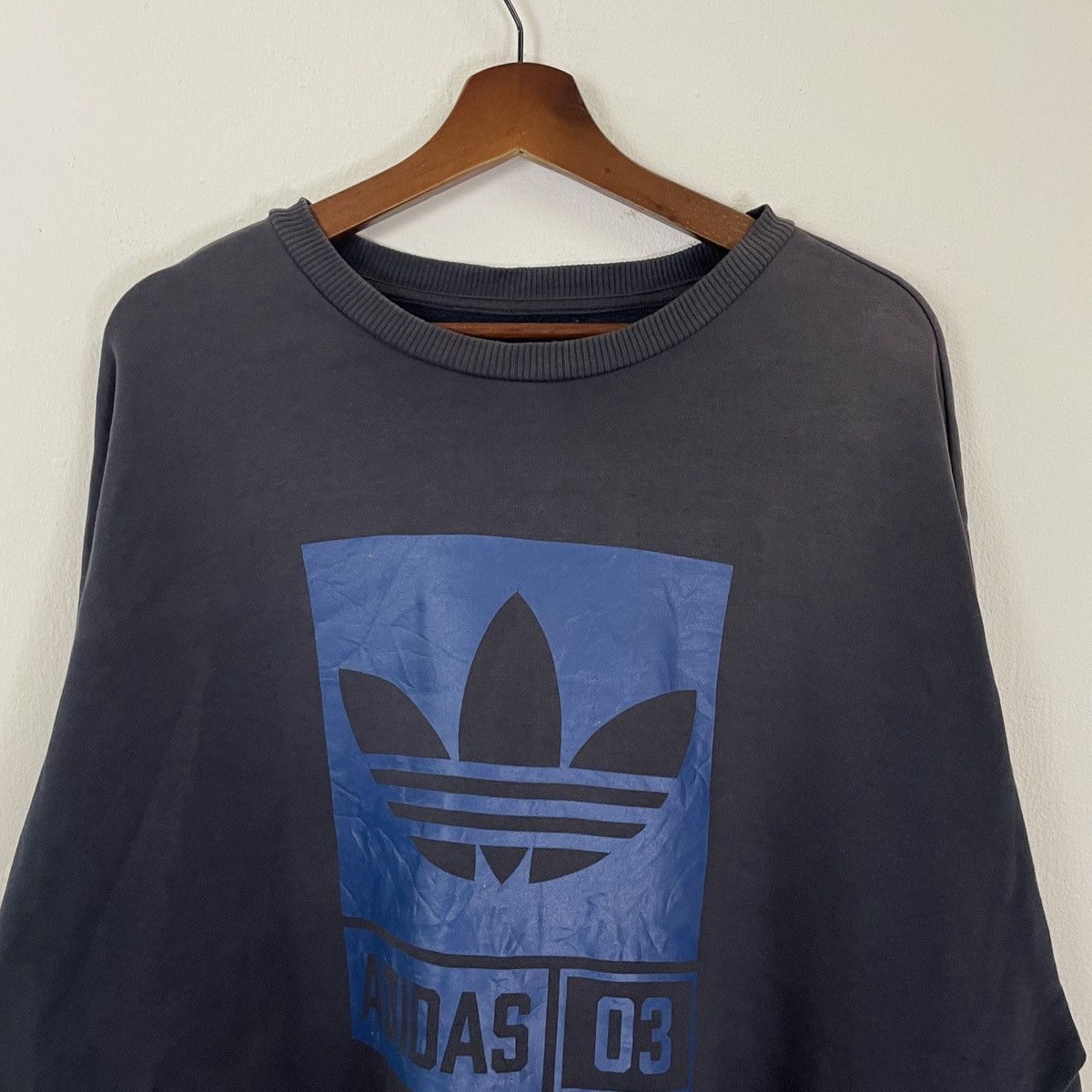 Adidas Vintage Adidas Big Logo Faded Sweatshirt Size US XXL / EU 58 / 5 - 5 Thumbnail