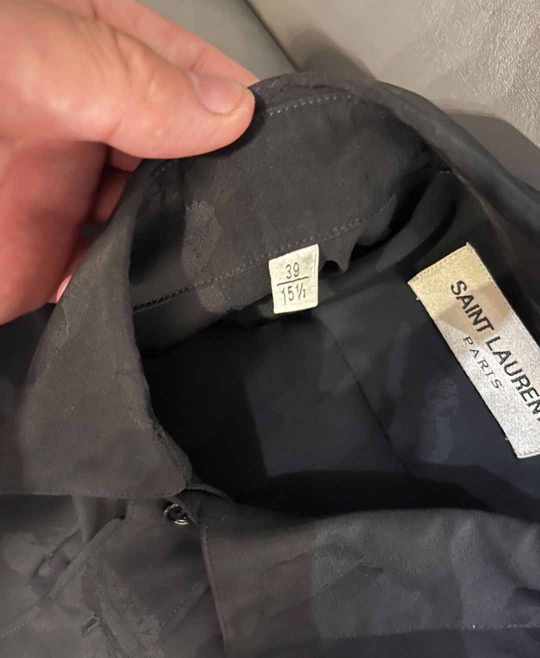 Saint Laurent Paris Saint Laurent Black Lipstick Silk Long Sleeve Shirt Size US M / EU 48-50 / 2 - 3 Thumbnail