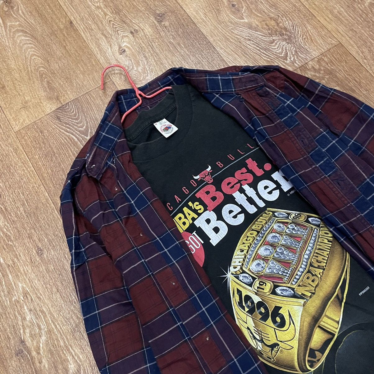 Vintage Vintage 90s Graphic Tee Grunge Skate Black Graphic Worn In L Size US L / EU 52-54 / 3 - 5 Thumbnail