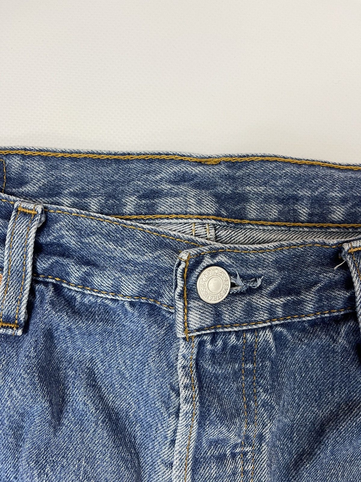 Levi's Levi’s 501 vintage made in UK blue classic denim jeans pants Size US 36 / EU 52 - 15 Thumbnail