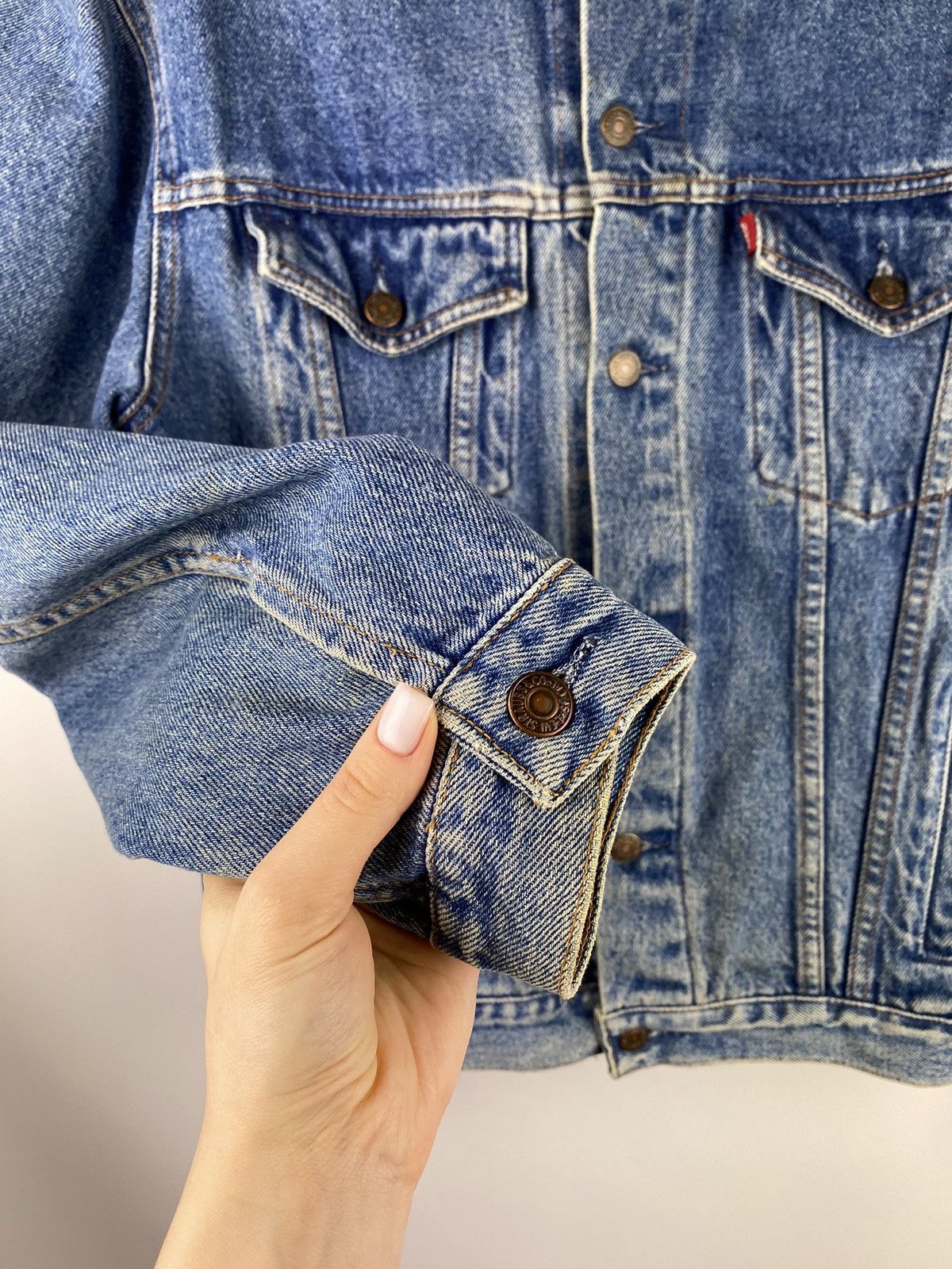 Levi's × Vintage VTG Levi’s men’s denim trucker jacket size M GR. Britain Size US M / EU 48-50 / 2 - 8 Thumbnail