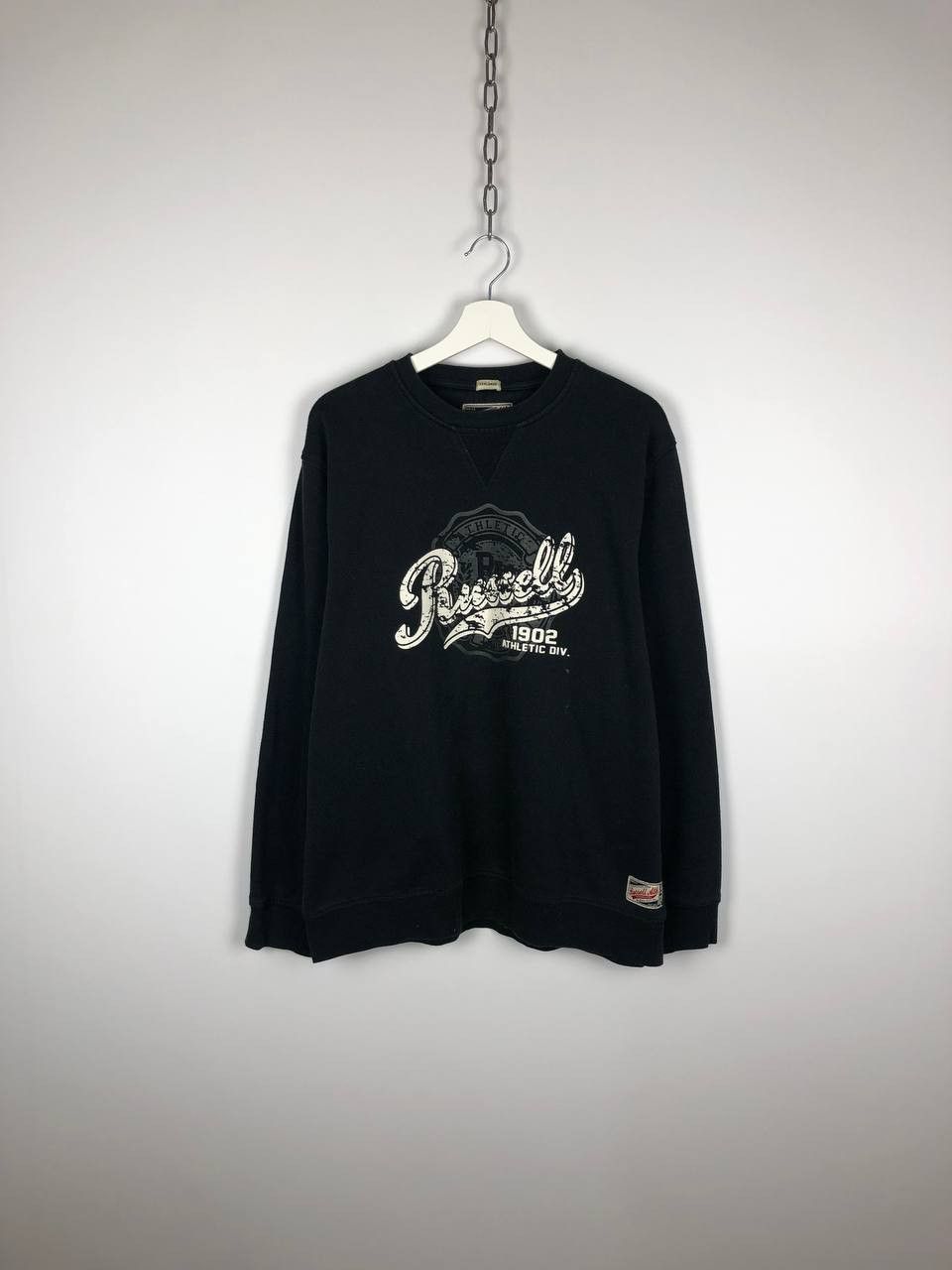 Russell Athletic Russell Athletic Vintage Sweatshirt Crewneck Center Logo XL Size US XL / EU 56 / 4 - 1 Thumbnail