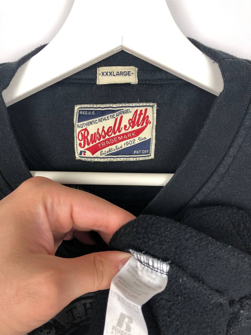 Russell Athletic Russell Athletic Vintage Sweatshirt Crewneck Center Logo XL Size US XL / EU 56 / 4 - 8 Thumbnail