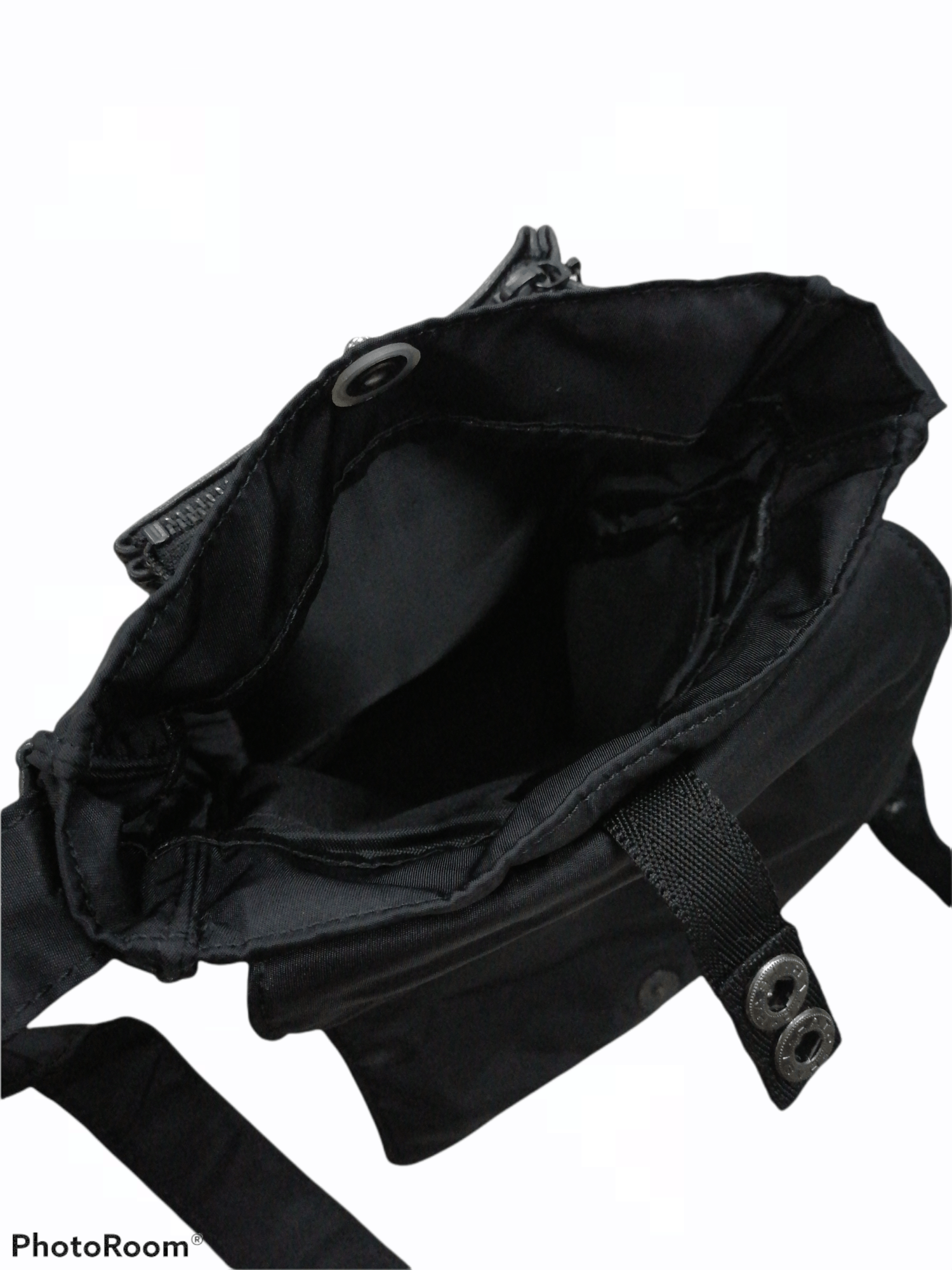 Japanese Brand A.I.P An American In Paris Nylon Sling / Crossbody Bag Size ONE SIZE - 5 Thumbnail