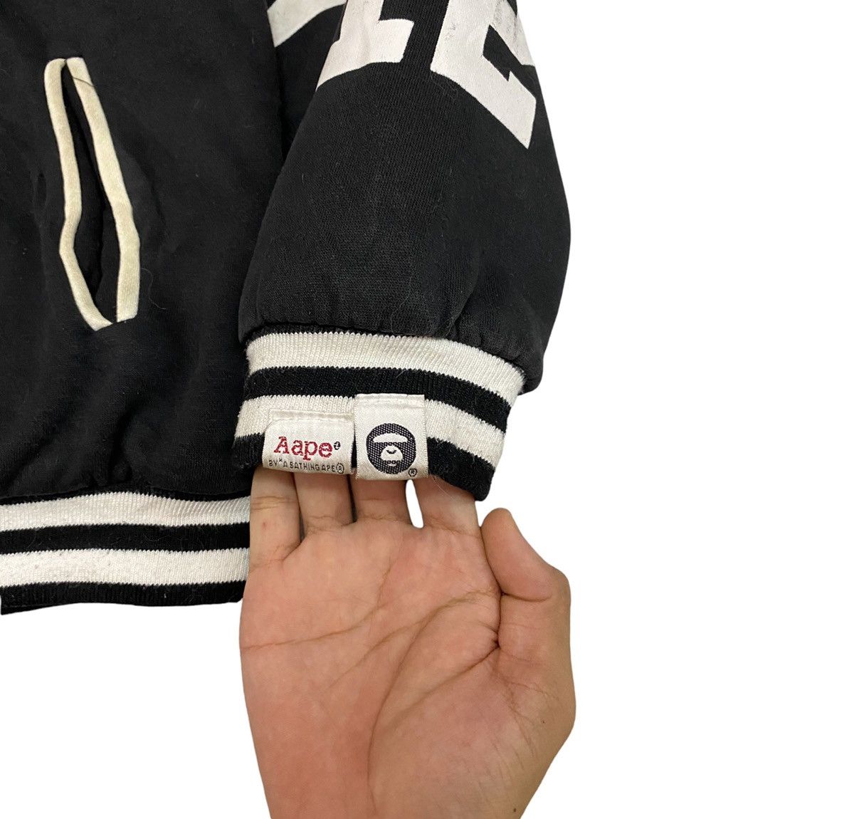 Japanese Brand BAPE🔥A BATHING APE 20 UNIVERSE VARSITY JACKET HOODIE Size US M / EU 48-50 / 2 - 6 Thumbnail