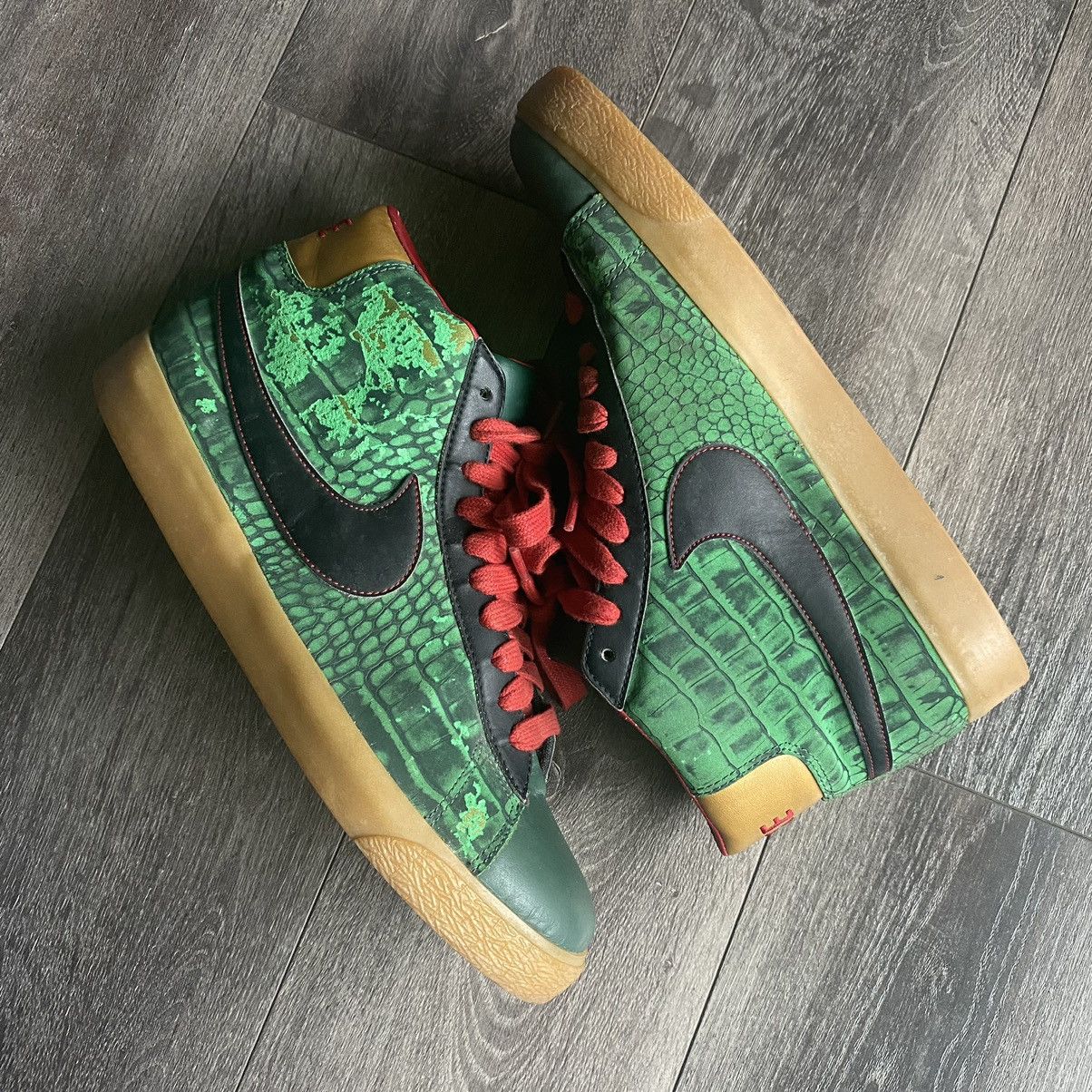 Vintage Vintage Hi Top Striped Slim Green Wrestling Shoes 