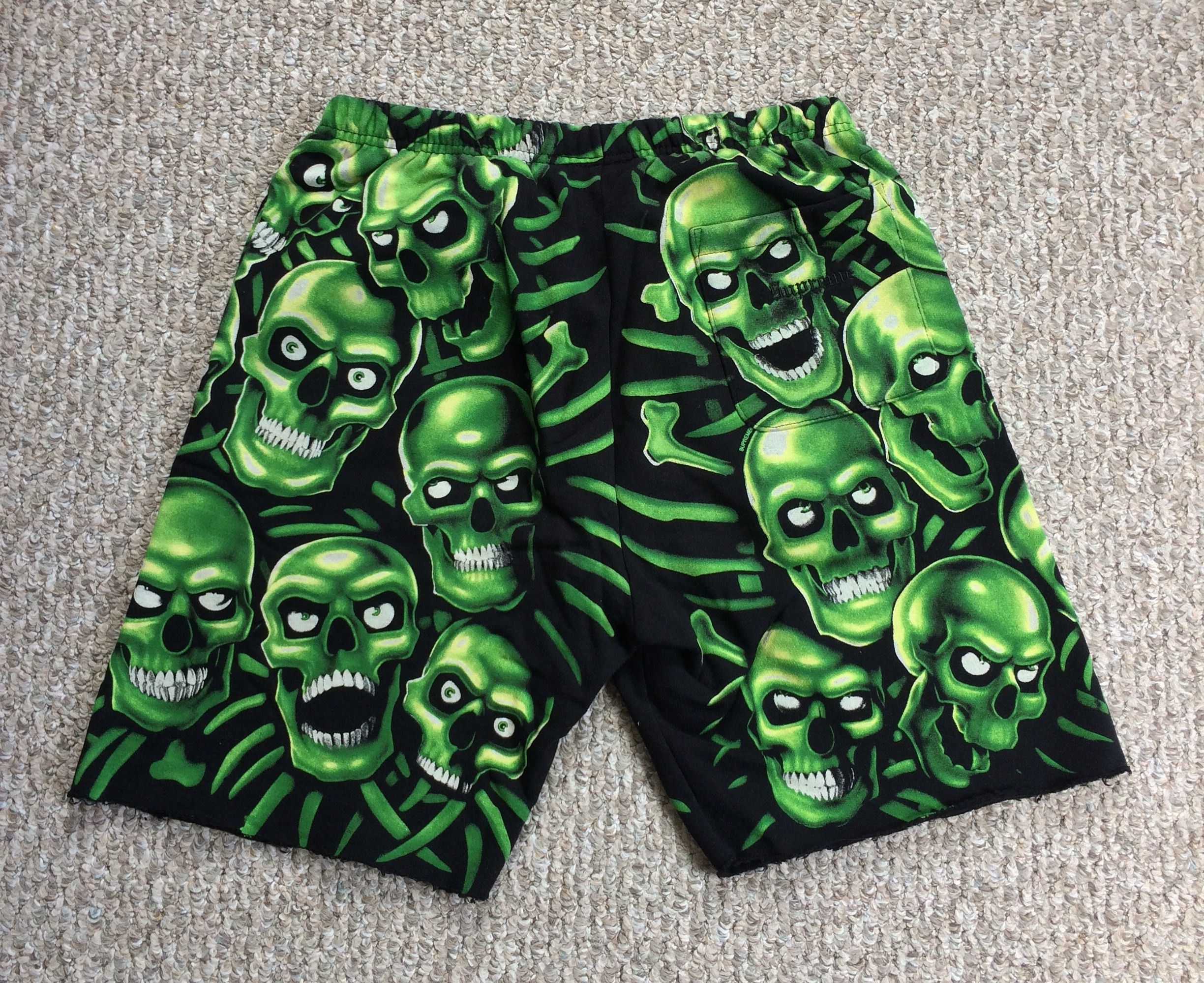 Liquid Blue × Supreme S/S 2018 Supreme x Liquid Blue Skull Pile Shorts Size US 30 / EU 46 - 3 Thumbnail