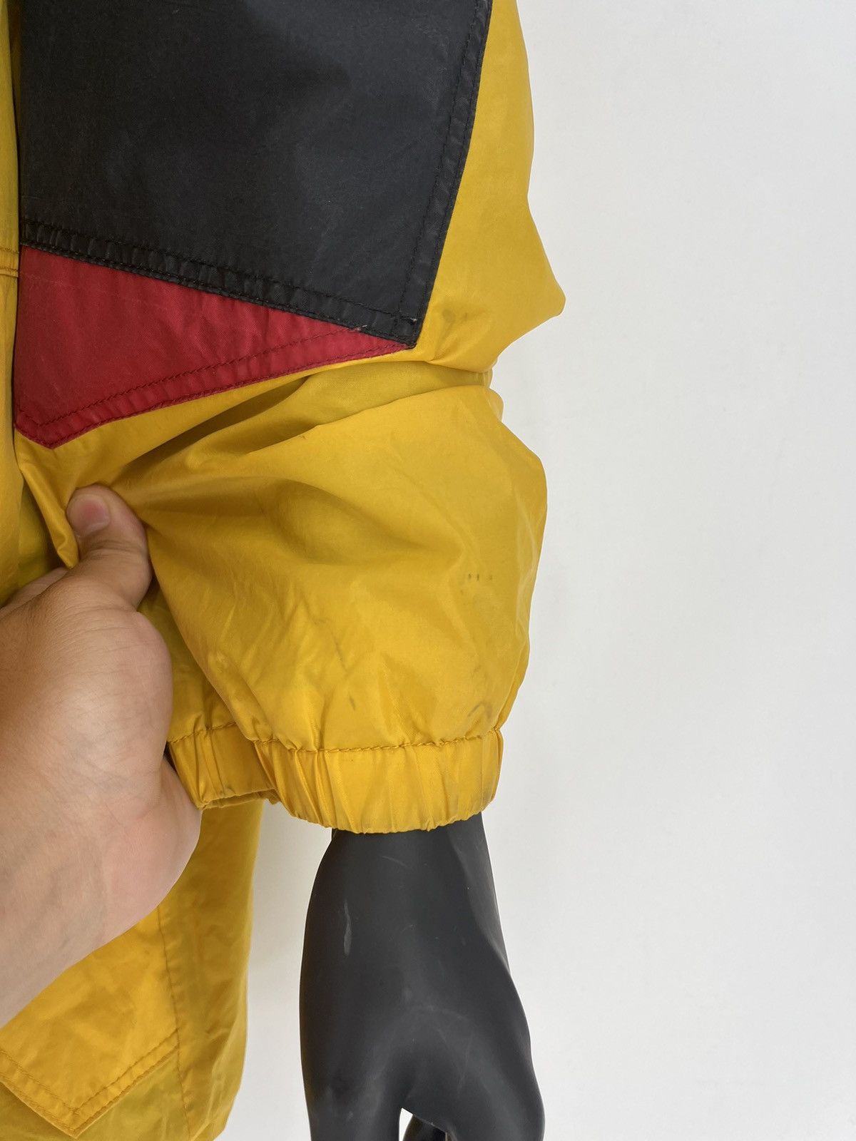 Helly Hansen × Vintage Vintage 90s HELLY HANSEN Outdoor Parka Jacket Size L Size US L / EU 52-54 / 3 - 9 Thumbnail