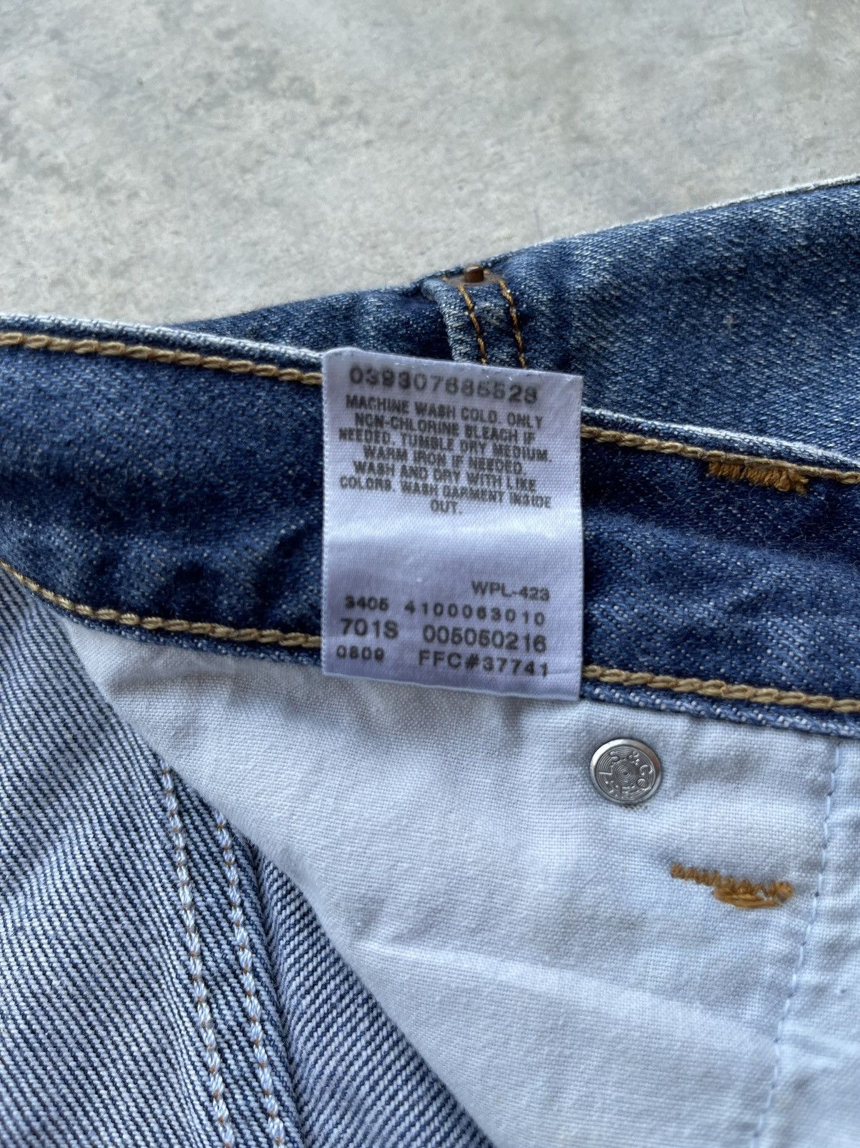 Levi's Vintage Levis 505 Regular Fit Made Lesotho Denim Jeans Size US 34 / EU 50 - 18 Thumbnail