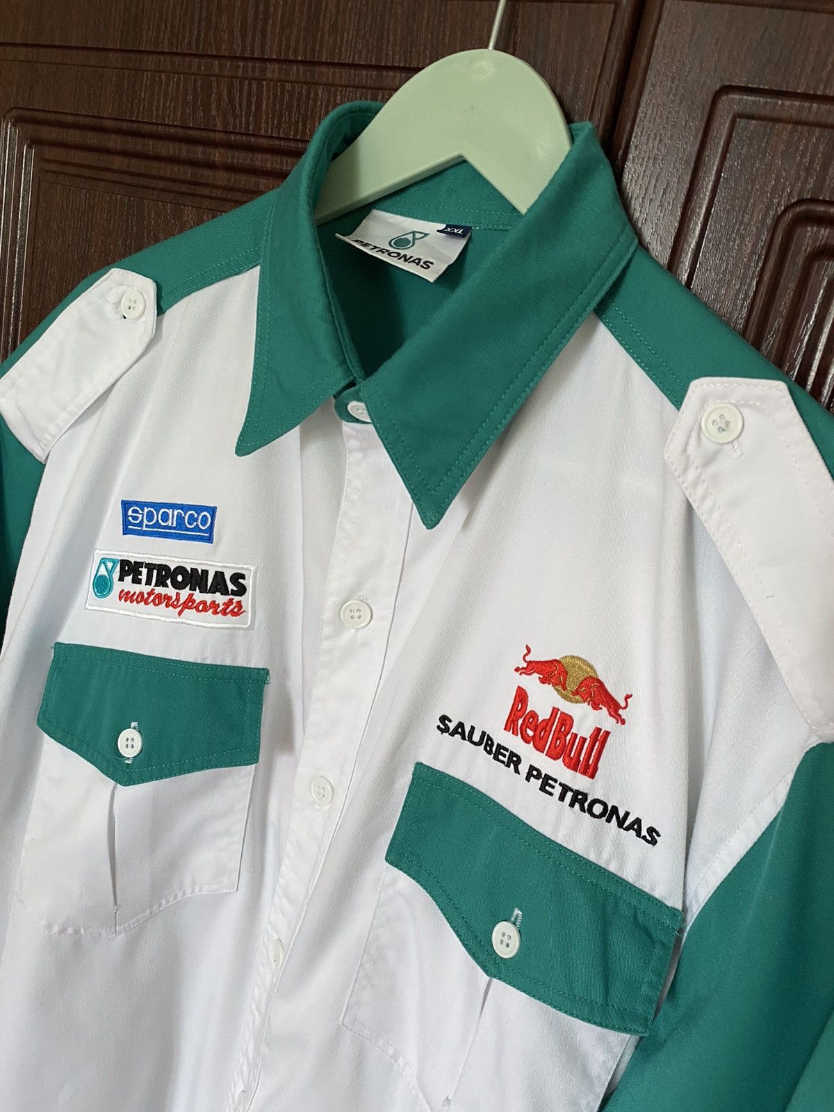 Red Bull Vintage Red Bull Sauber Petronas F1 Racing BMW Button Shirt Size US XXL / EU 58 / 5 - 2 Thumbnail