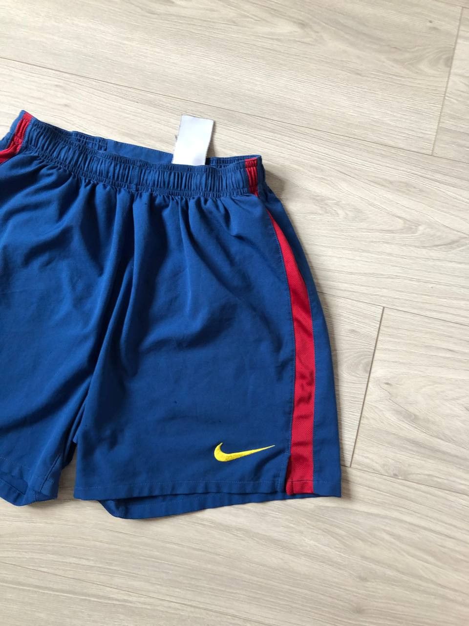 Nike BARCELONA HOME FOOTBALL SOCCER SHORTS NIKE Size US 34 / EU 50 - 2 Thumbnail