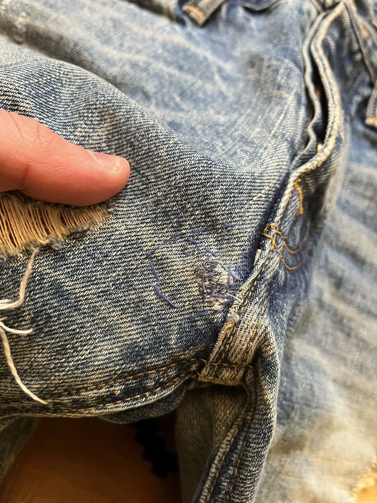 Fear of God Fear of god 5th collection distressed denim Size US 29 - 5 Thumbnail