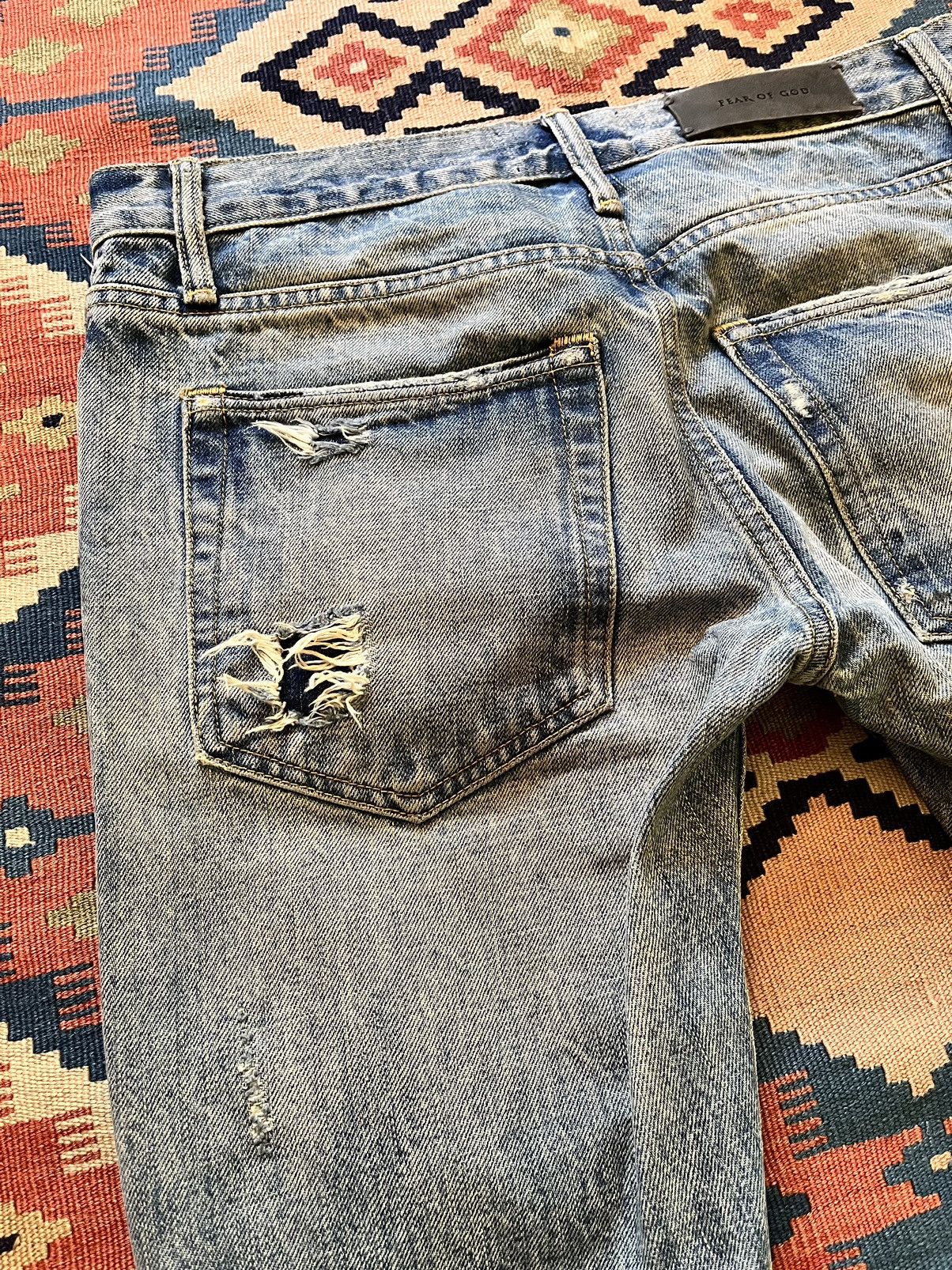 Fear of God Fear of god 5th collection distressed denim Size US 29 - 3 Thumbnail