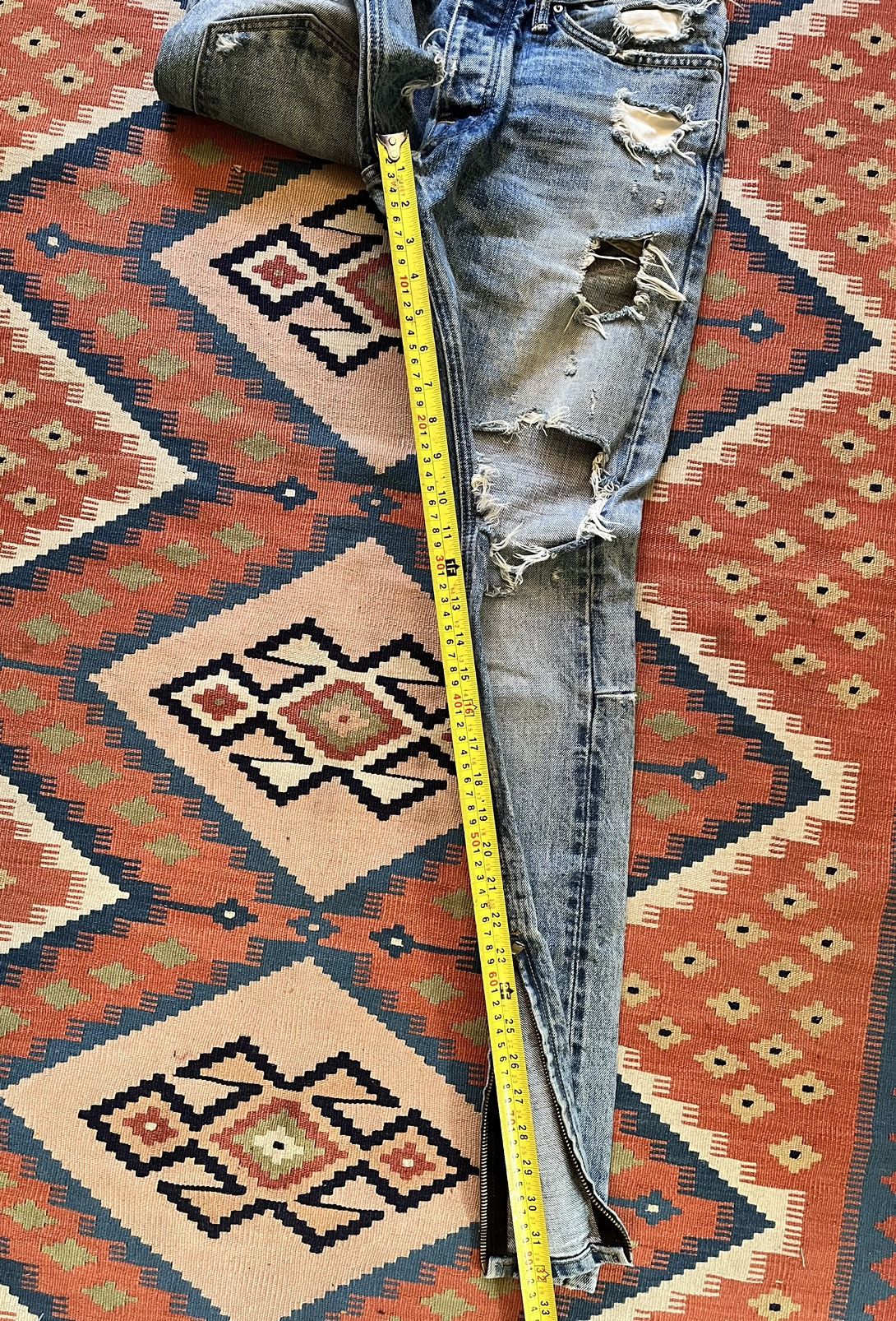 Fear of God Fear of god 5th collection distressed denim Size US 29 - 15 Thumbnail