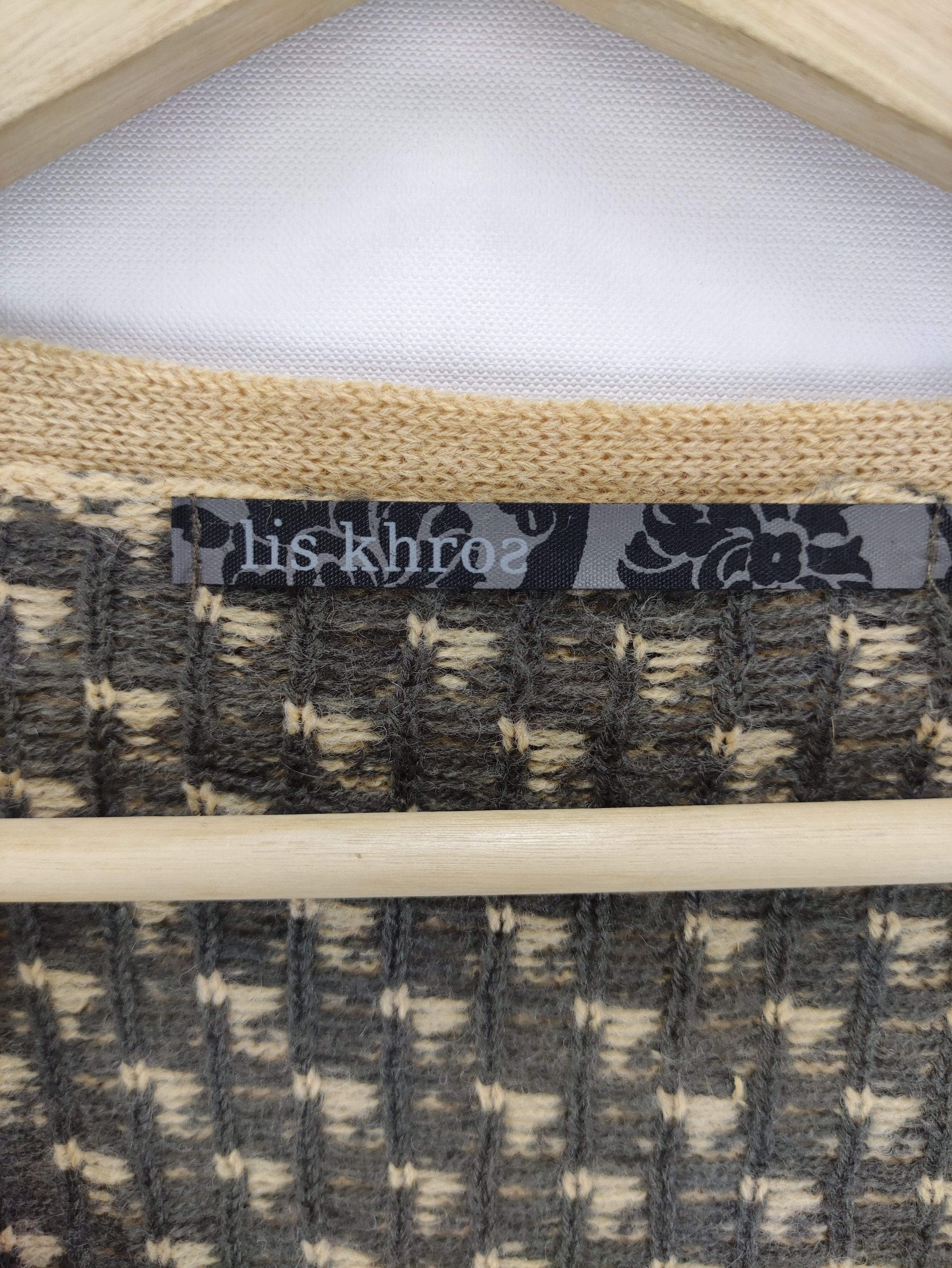 Aran Isles Knitwear Vintage Cardigan knit Sweater By Lis Khros Size S / US 4 / IT 40 - 2 Thumbnail
