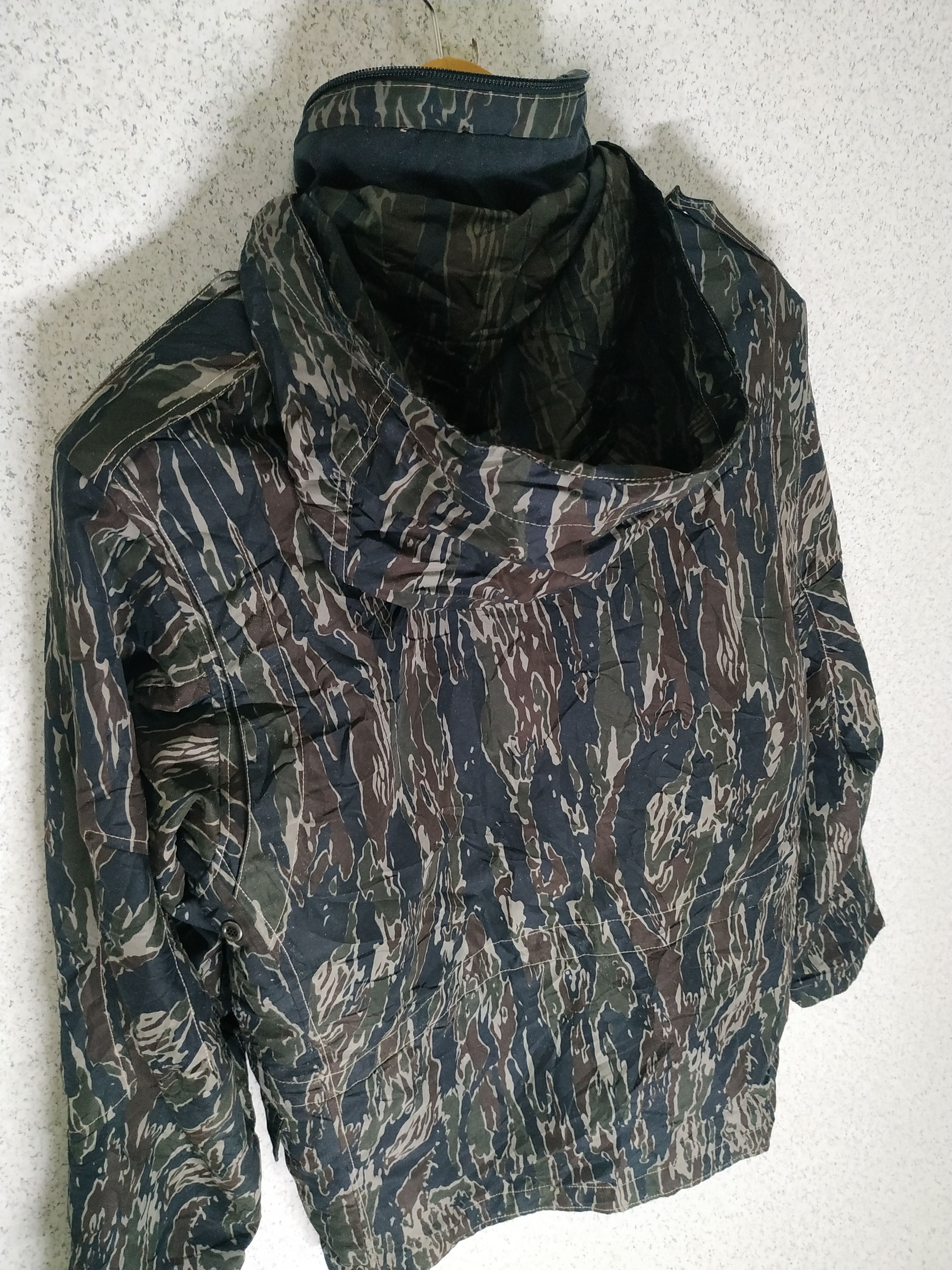 Johnbull × Vintage Vintage John Bull Camo Hooded Jacket Size US L / EU 52-54 / 3 - 7 Thumbnail