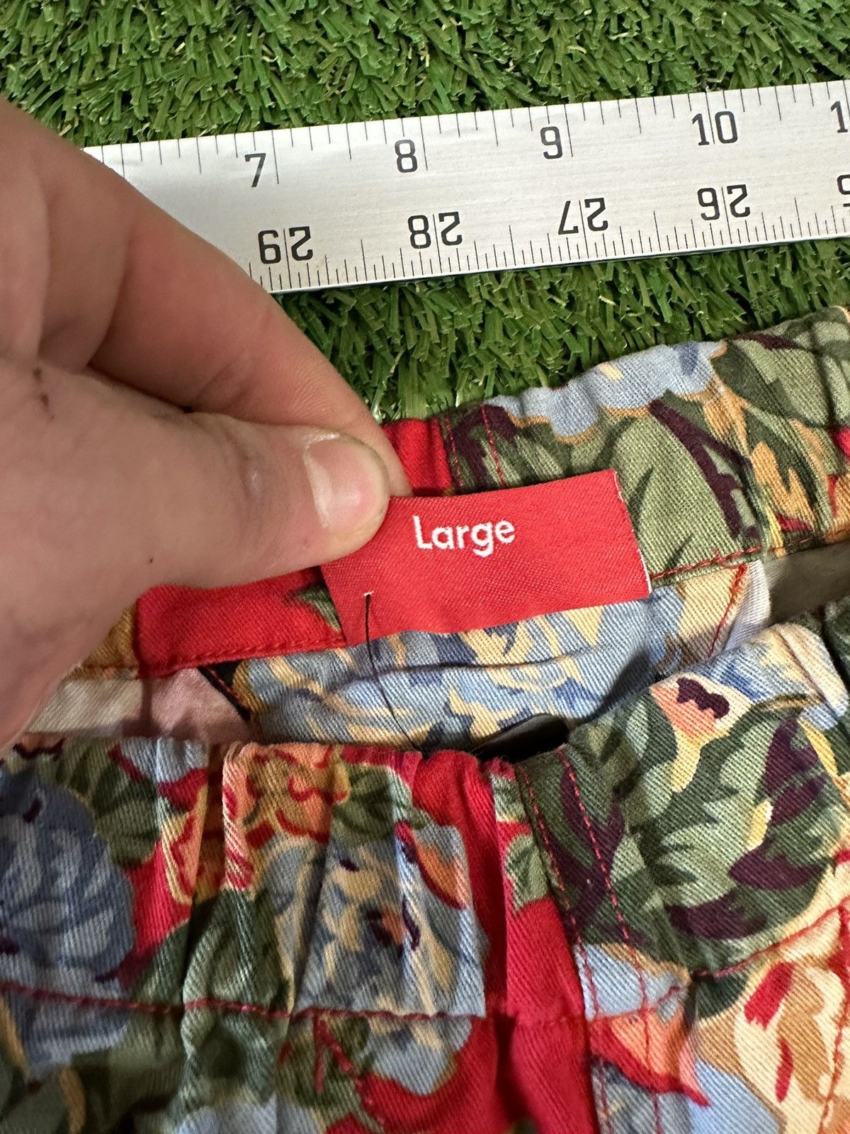 Supreme Rare Supreme Floral Joggers Large Size US 32 / EU 48 - 3 Thumbnail