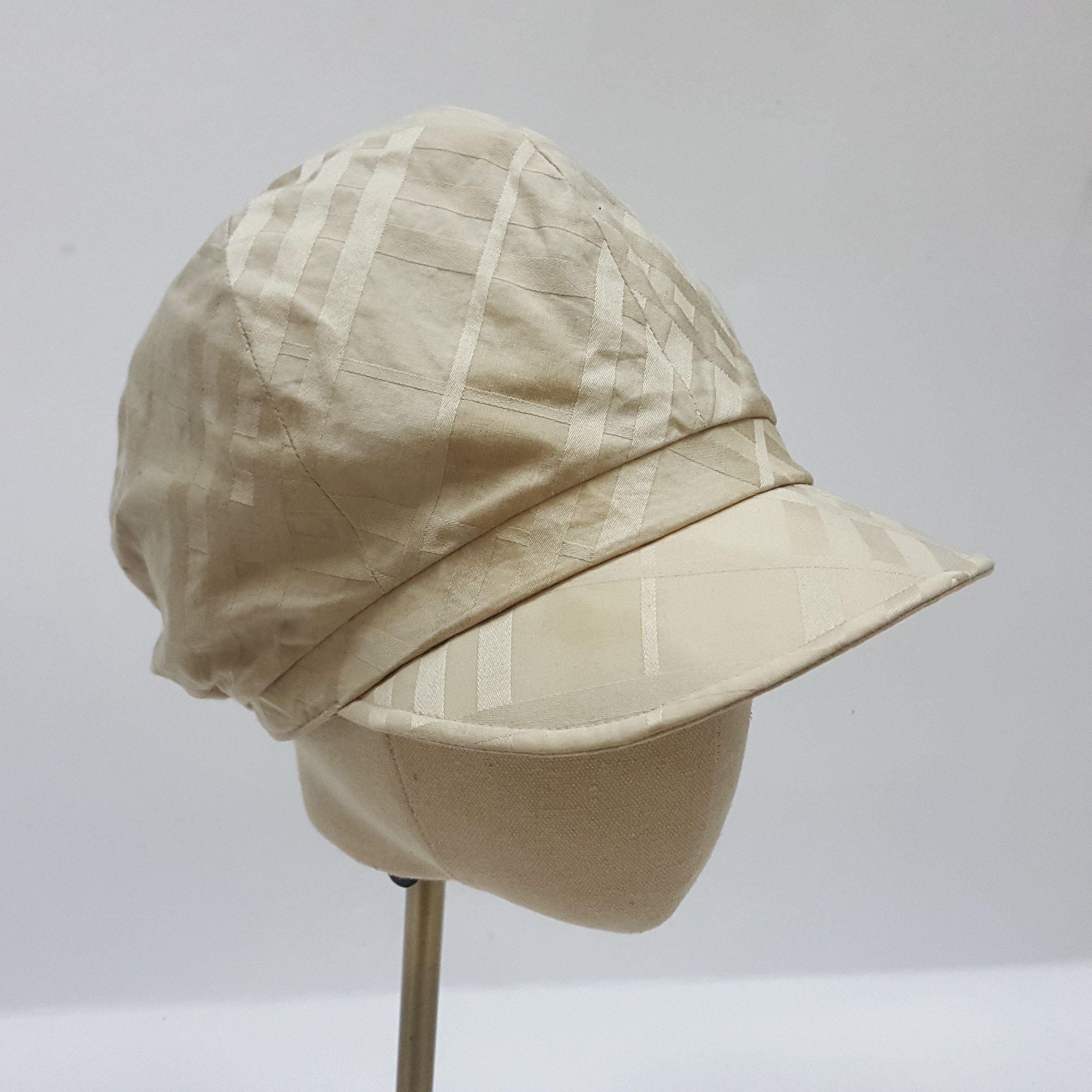 Burberry × Vintage Vintage Burberrys Nova Check nice design hats Size ONE SIZE - 3 Thumbnail