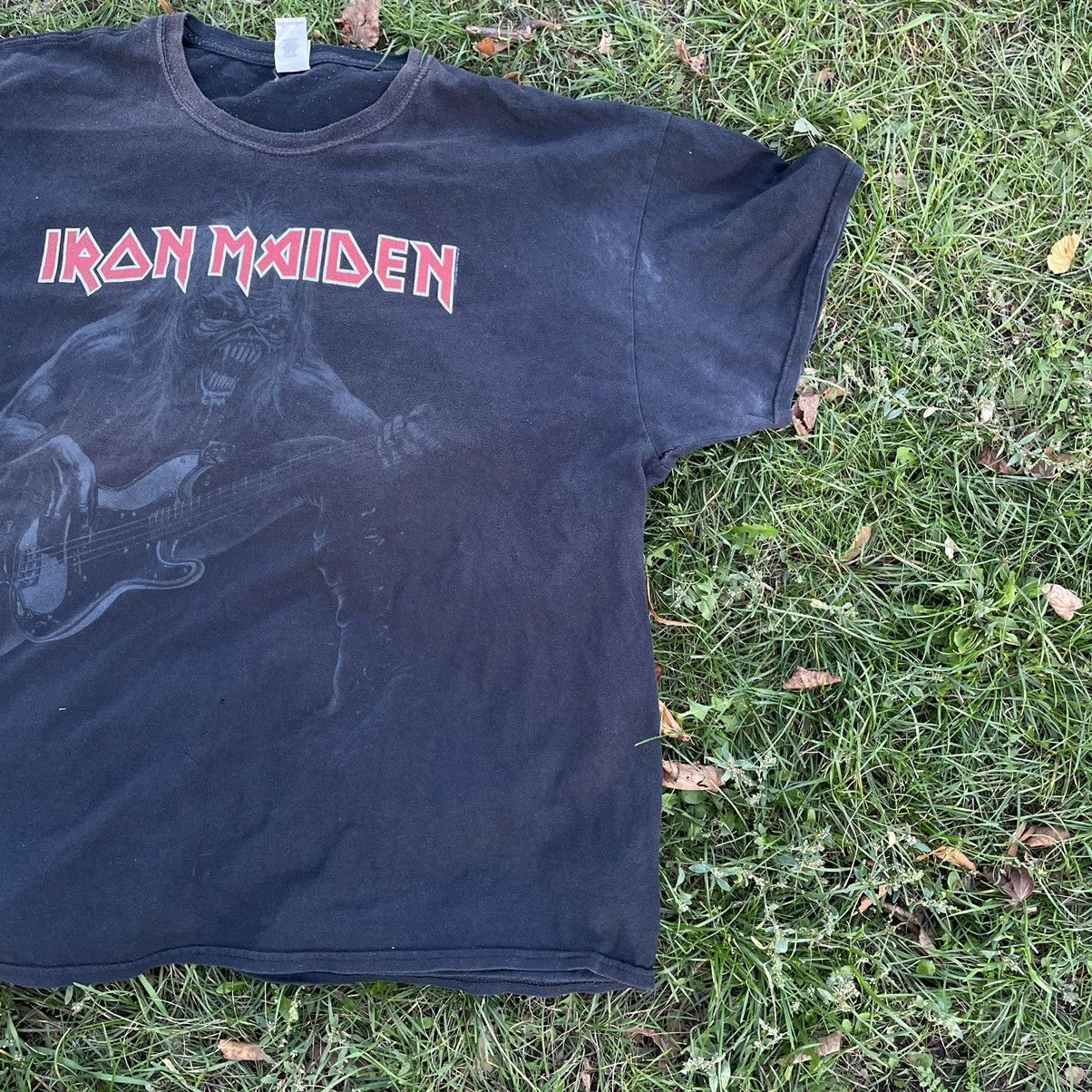 Vintage Vintage 90s Iron Maiden Sun Faded Band Tee Grunge Boxy XXL Size US XXL / EU 58 / 5 - 2 Thumbnail